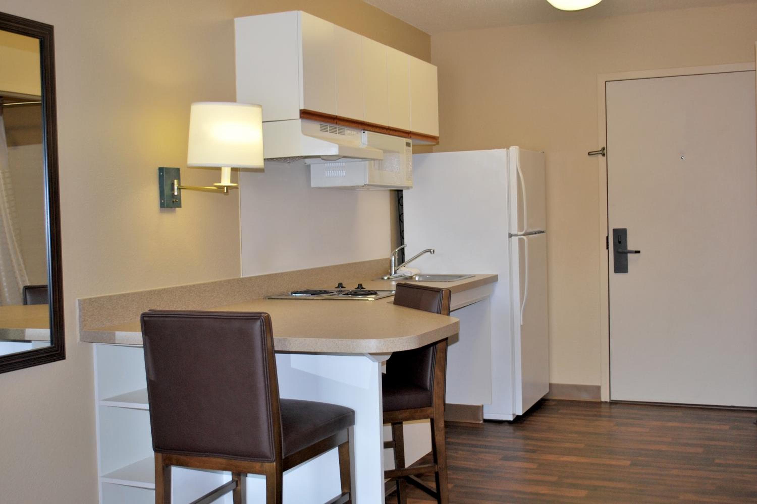 Extended Stay America Select Suites - Orlando - Southpark - Equity Row — 20