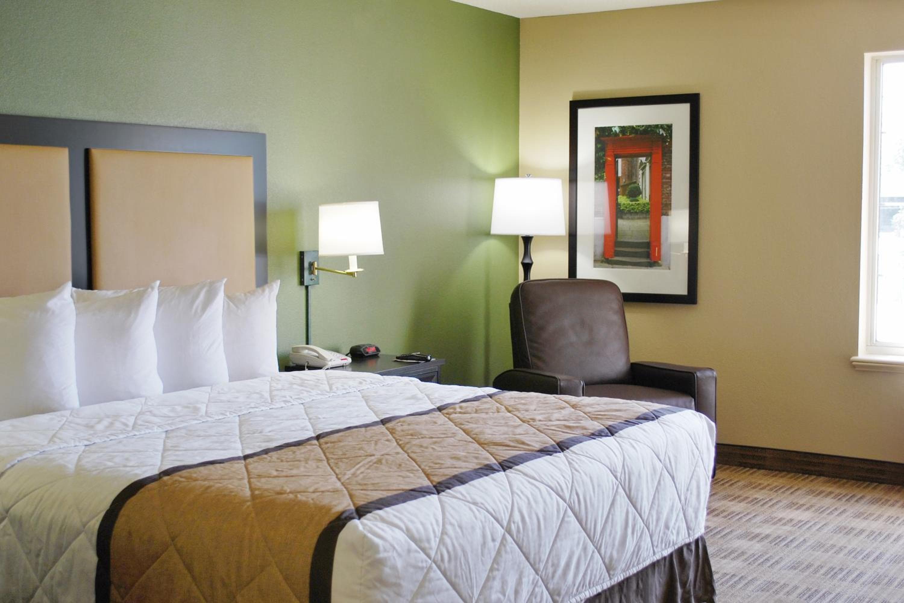 MainStay Suites Las Vegas Convention Center — 2