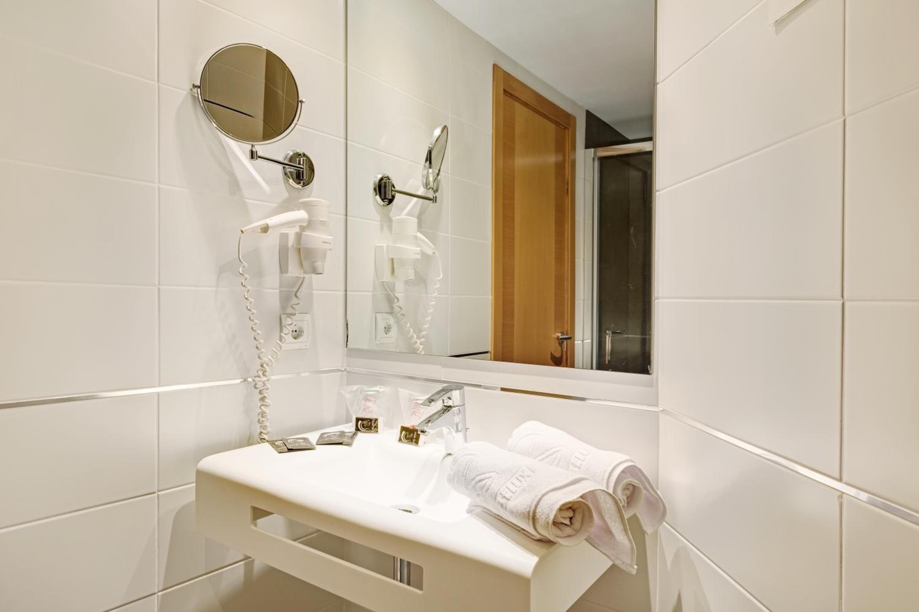 Abelux - Hotel — 8