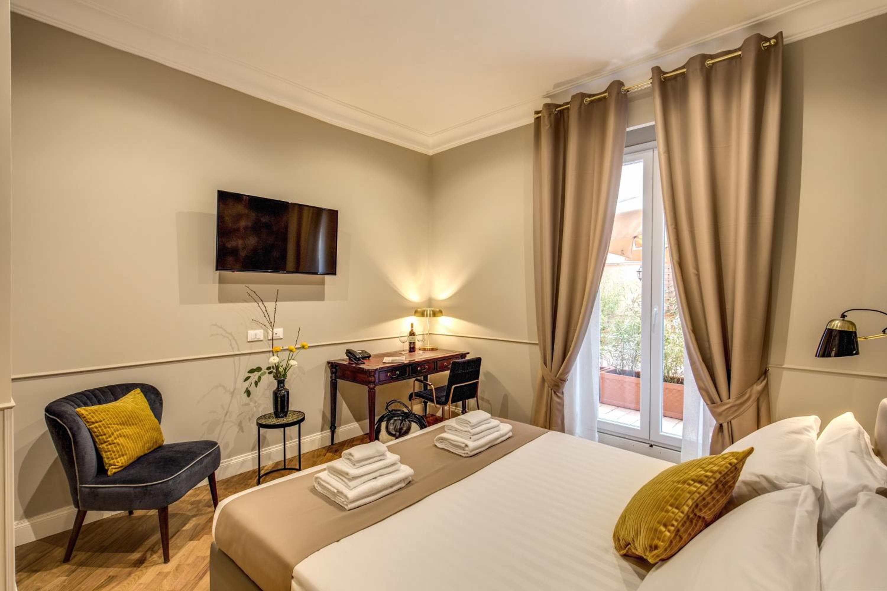 Charme Spagna Boutique Hotel — 20