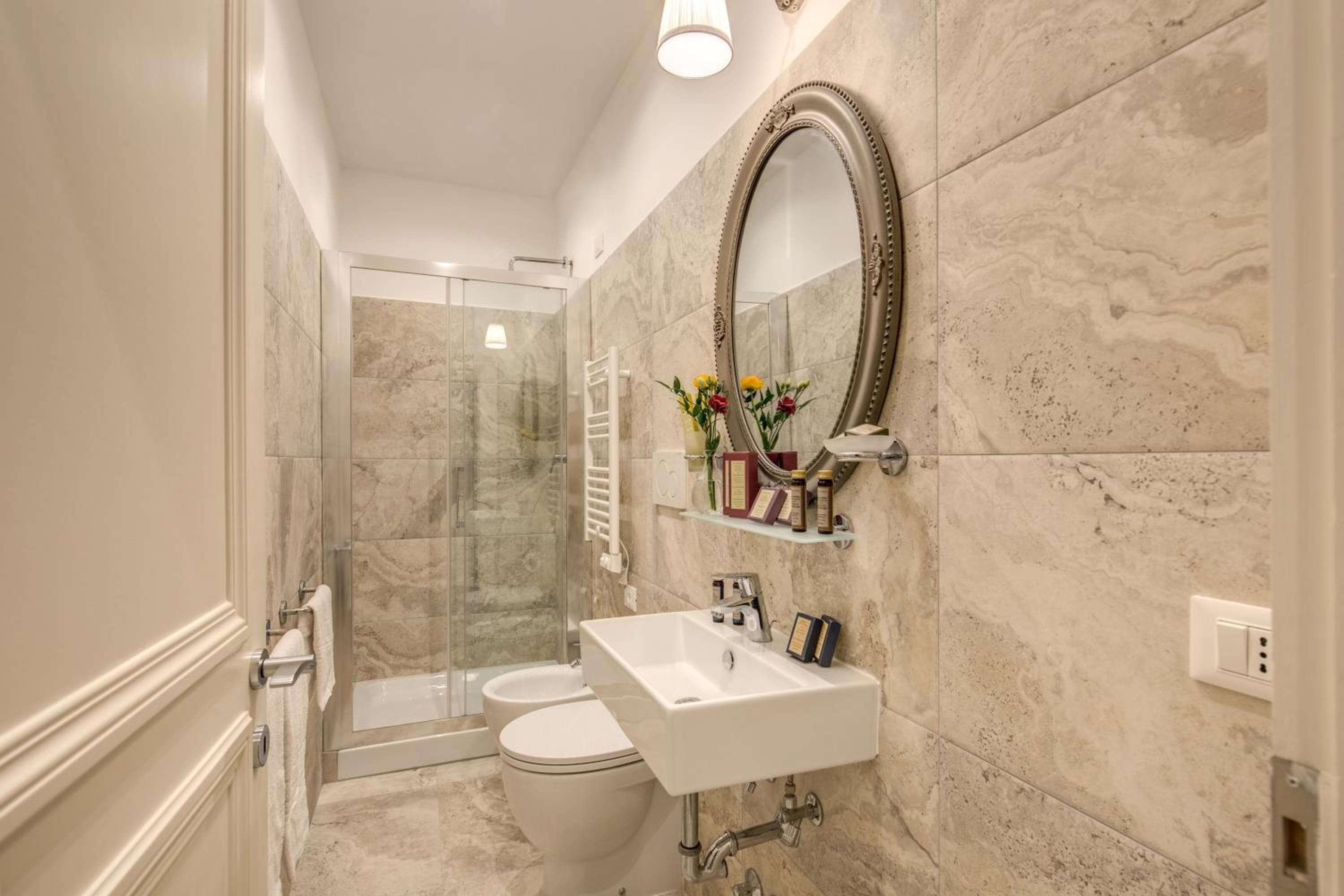 Charme Spagna Boutique Hotel — 13