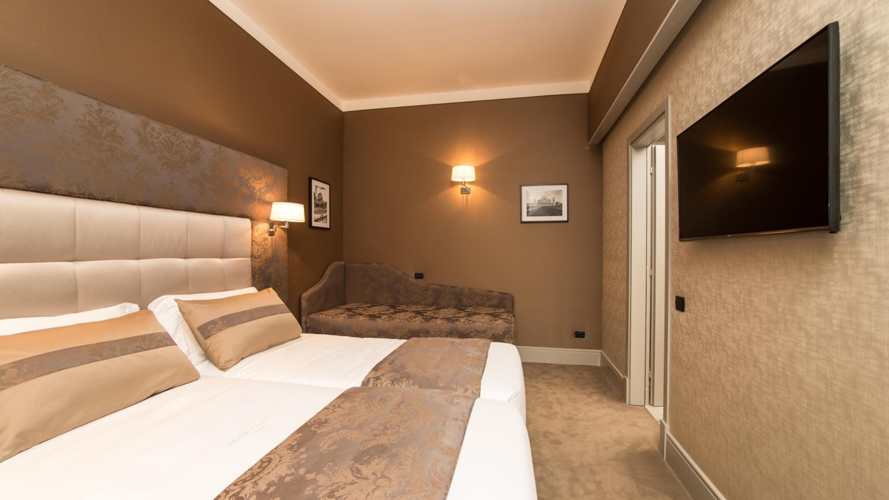 Monti Palace Hotel — 16