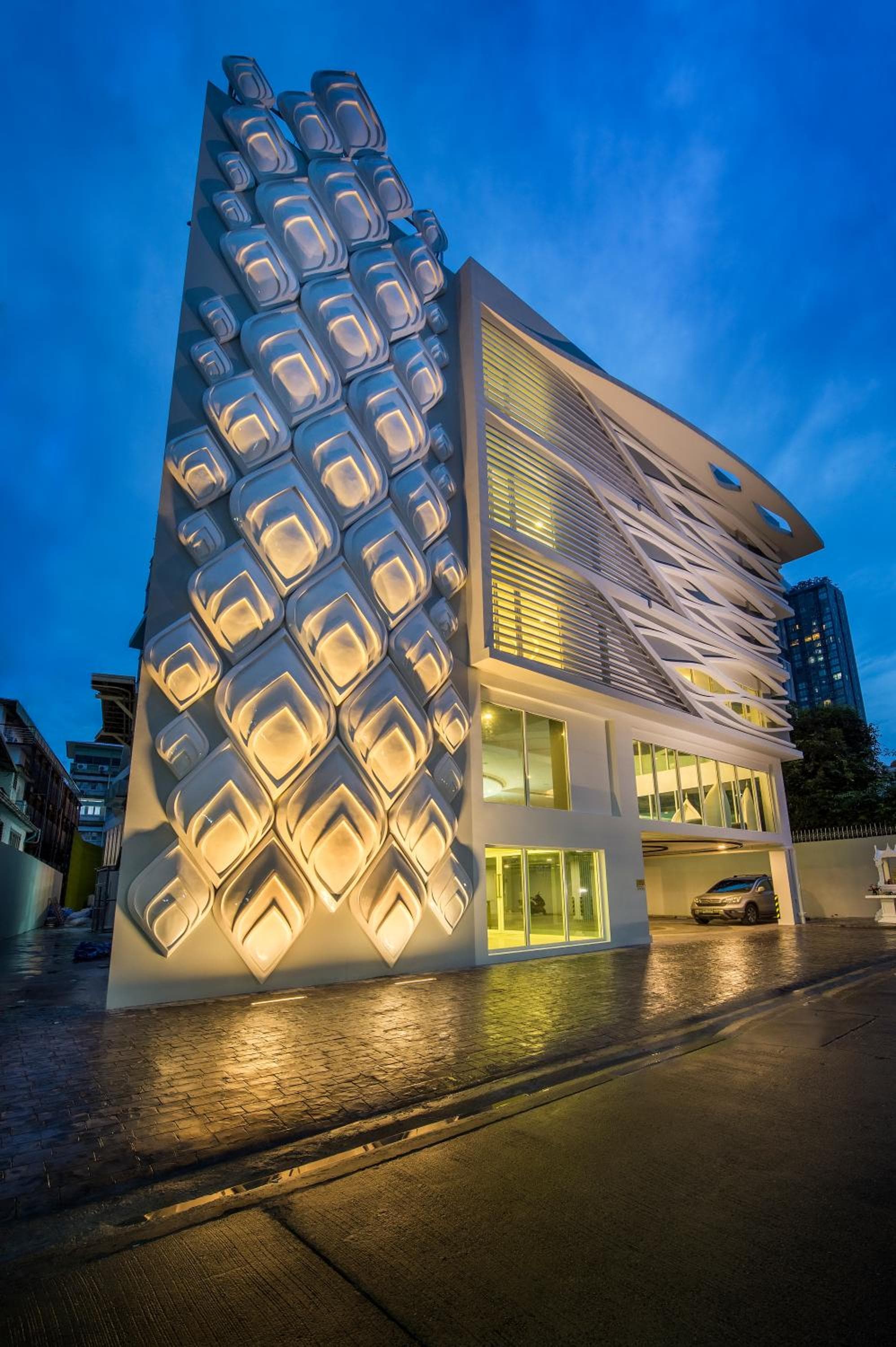Anajak Bangkok Hotel - SHA Plus — 4