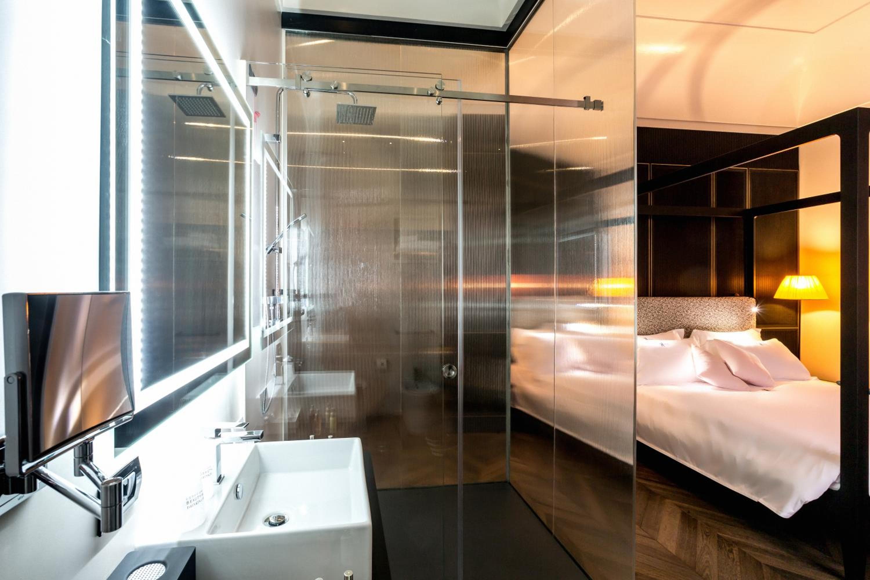 Das H'All Tailor Suite Rom — 25