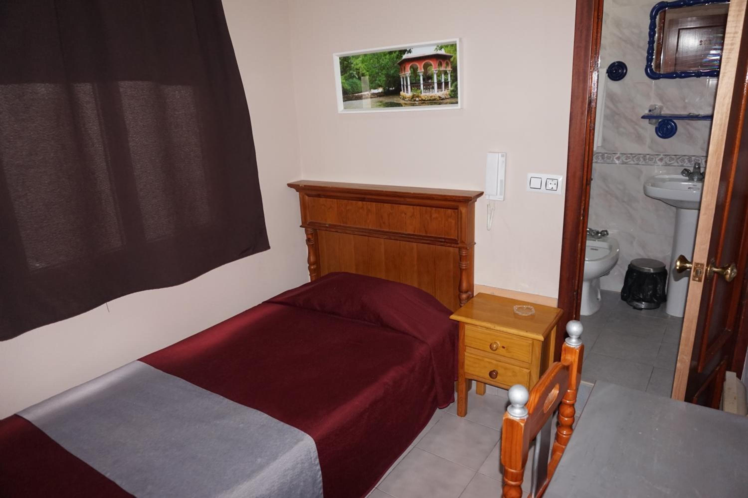Hostal Alamare — 14