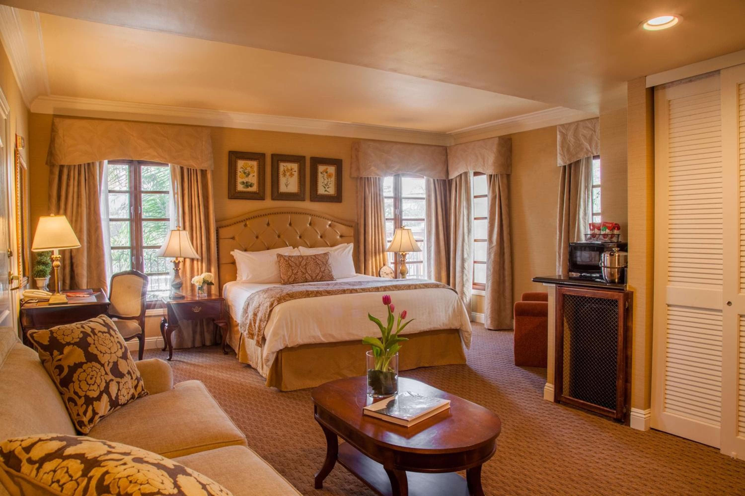 Best Western Plus Sunset Plaza Hotel — 16