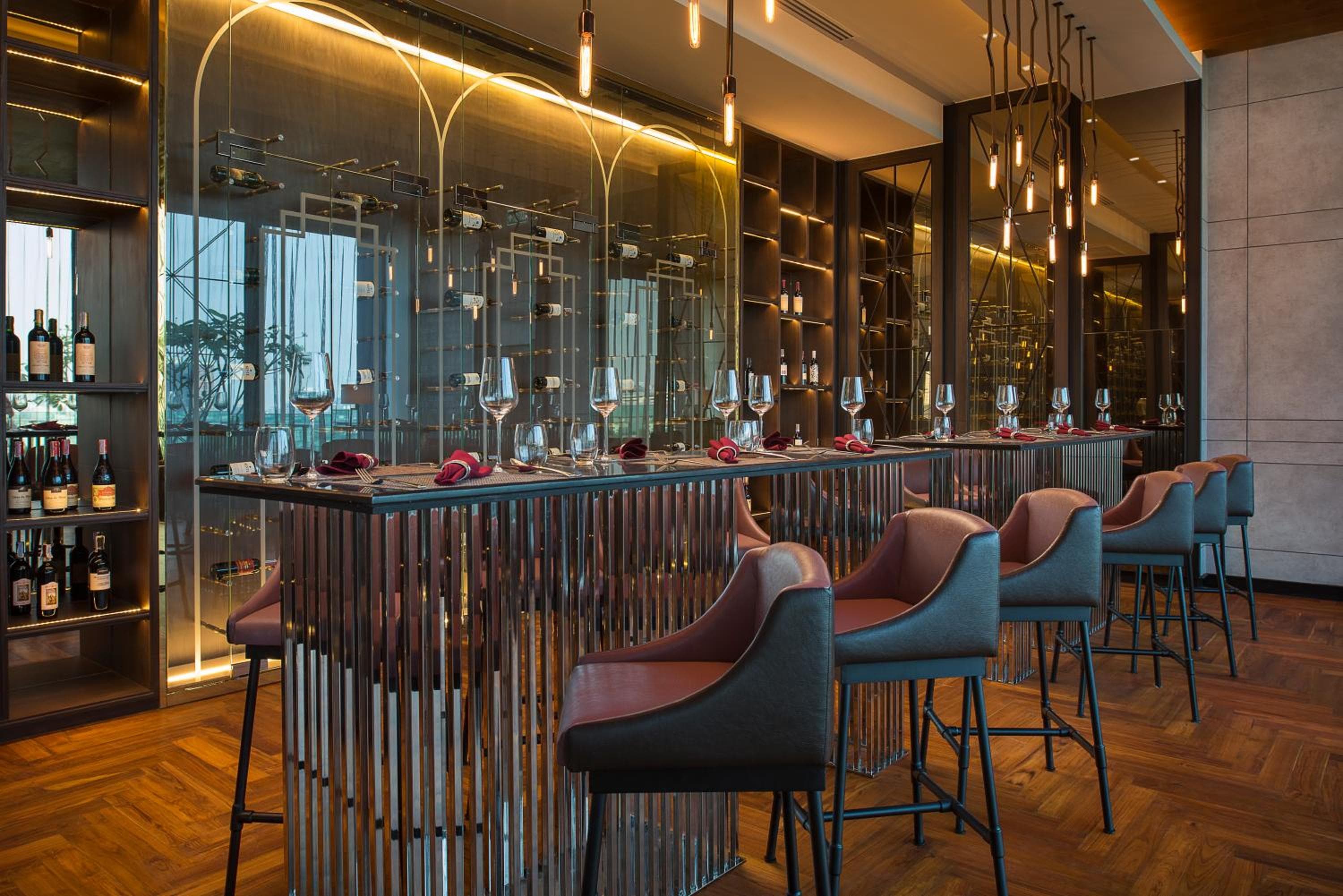 Mercure Bangkok Makkasan — 14