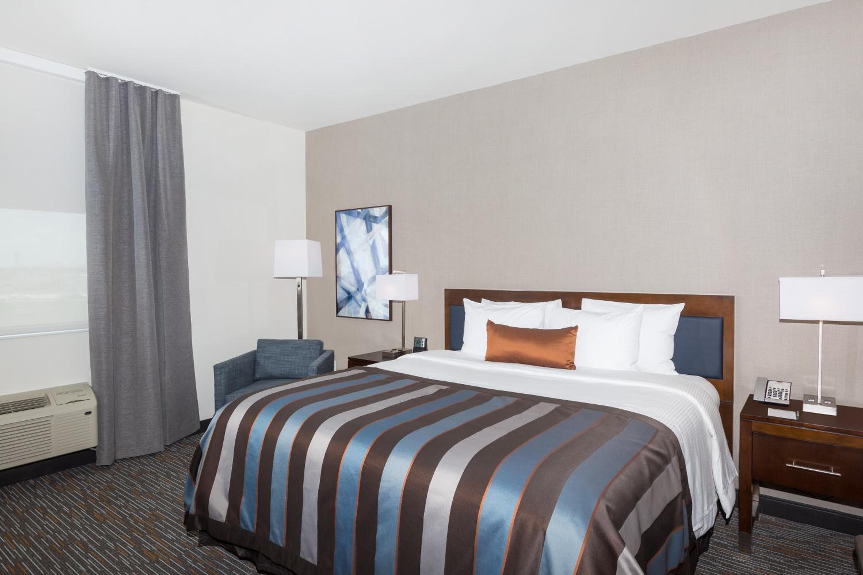 Wingate by Wyndham Miami Airport — 9