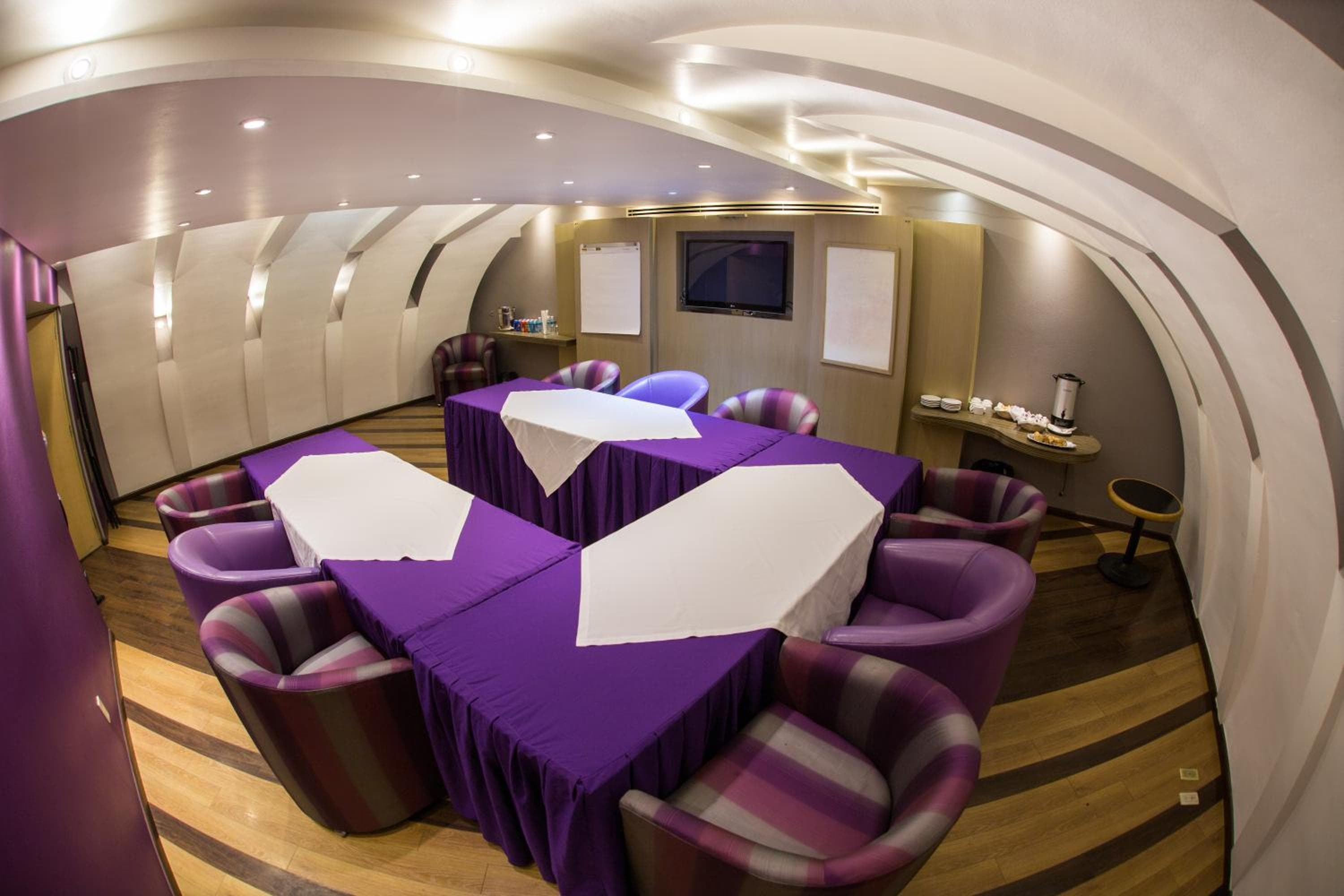 WeEnjoy Hotels Aeropuerto CDMX — 26