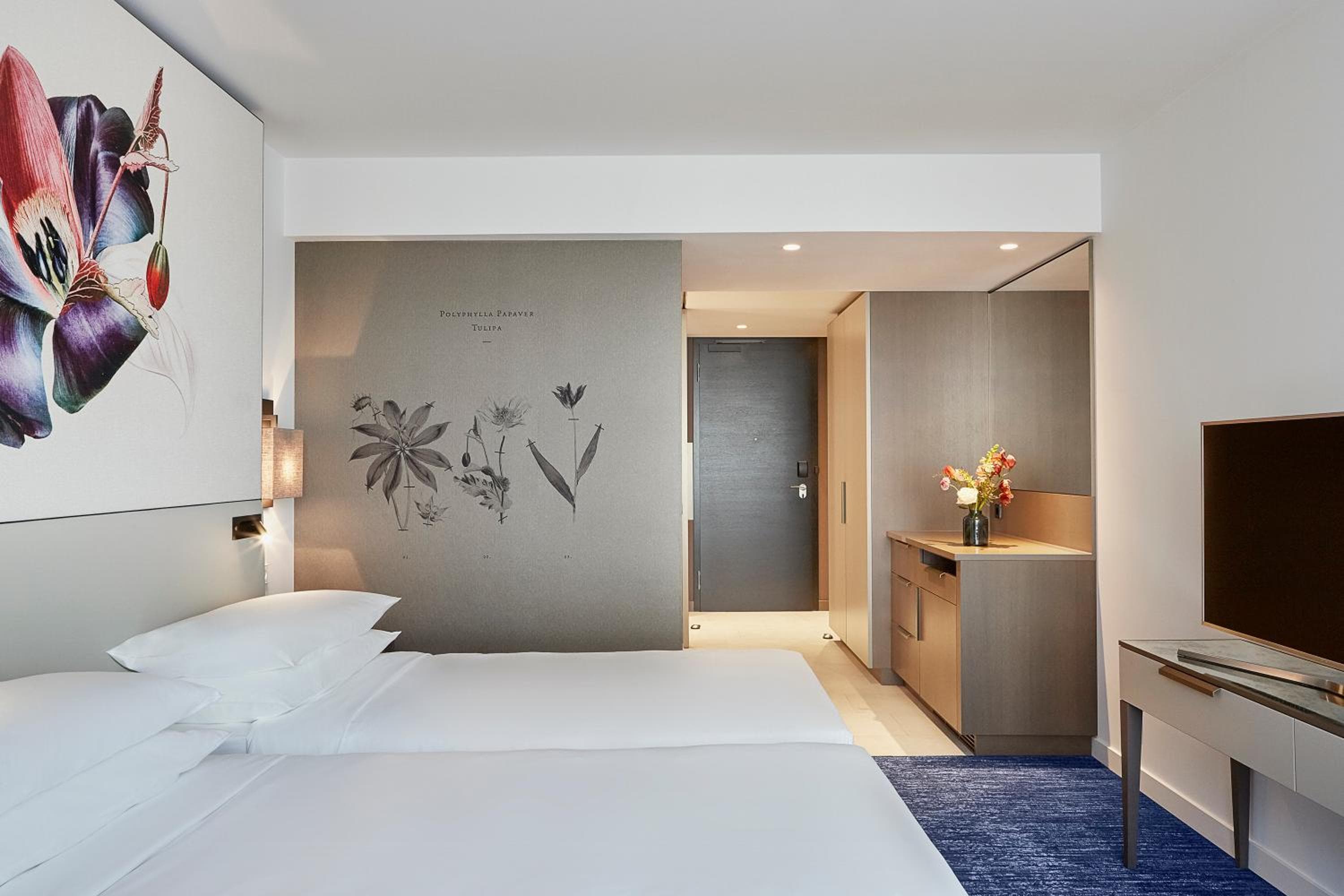 Hyatt Regency Amsterdam — 23