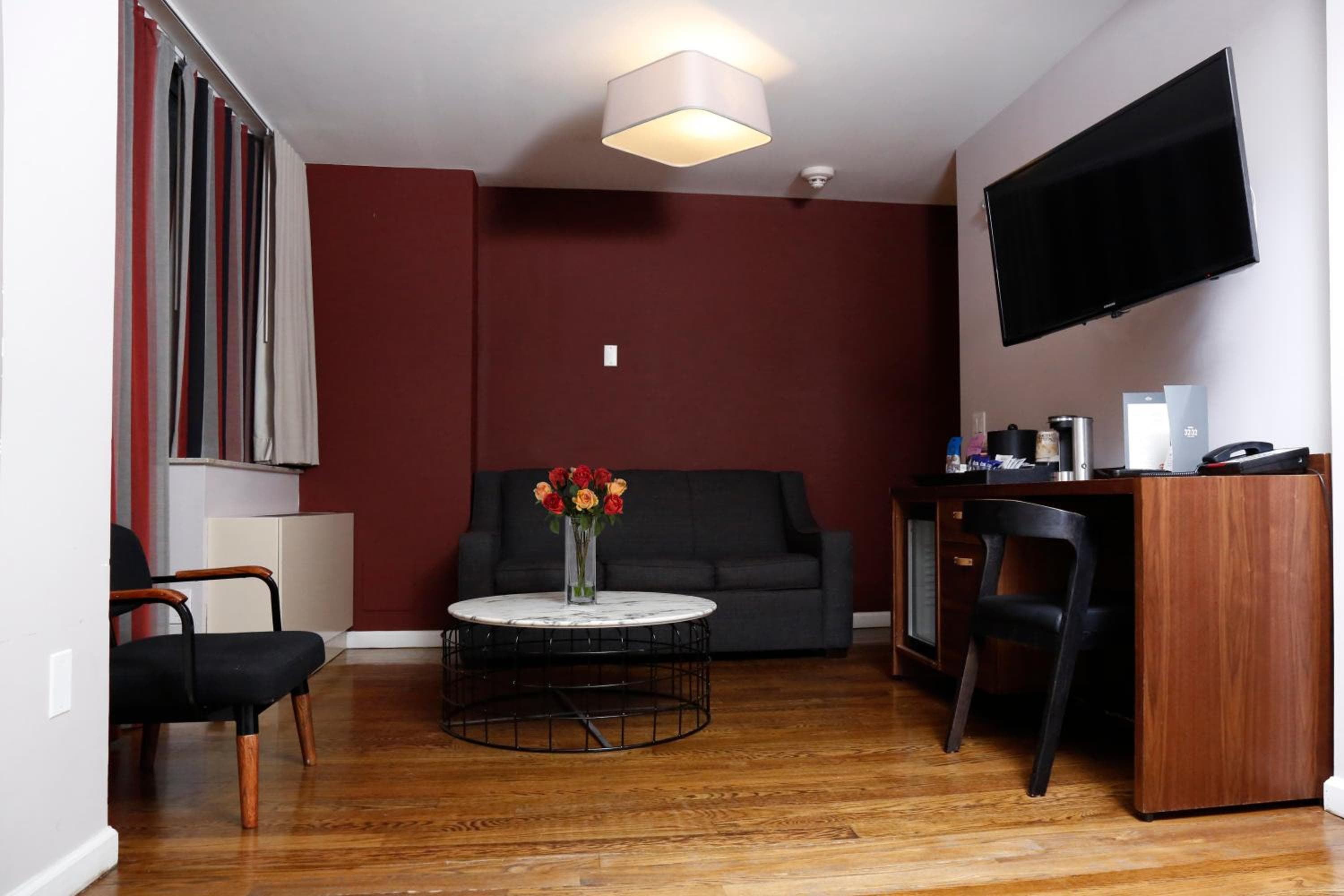 Albergo 32 32 — 6