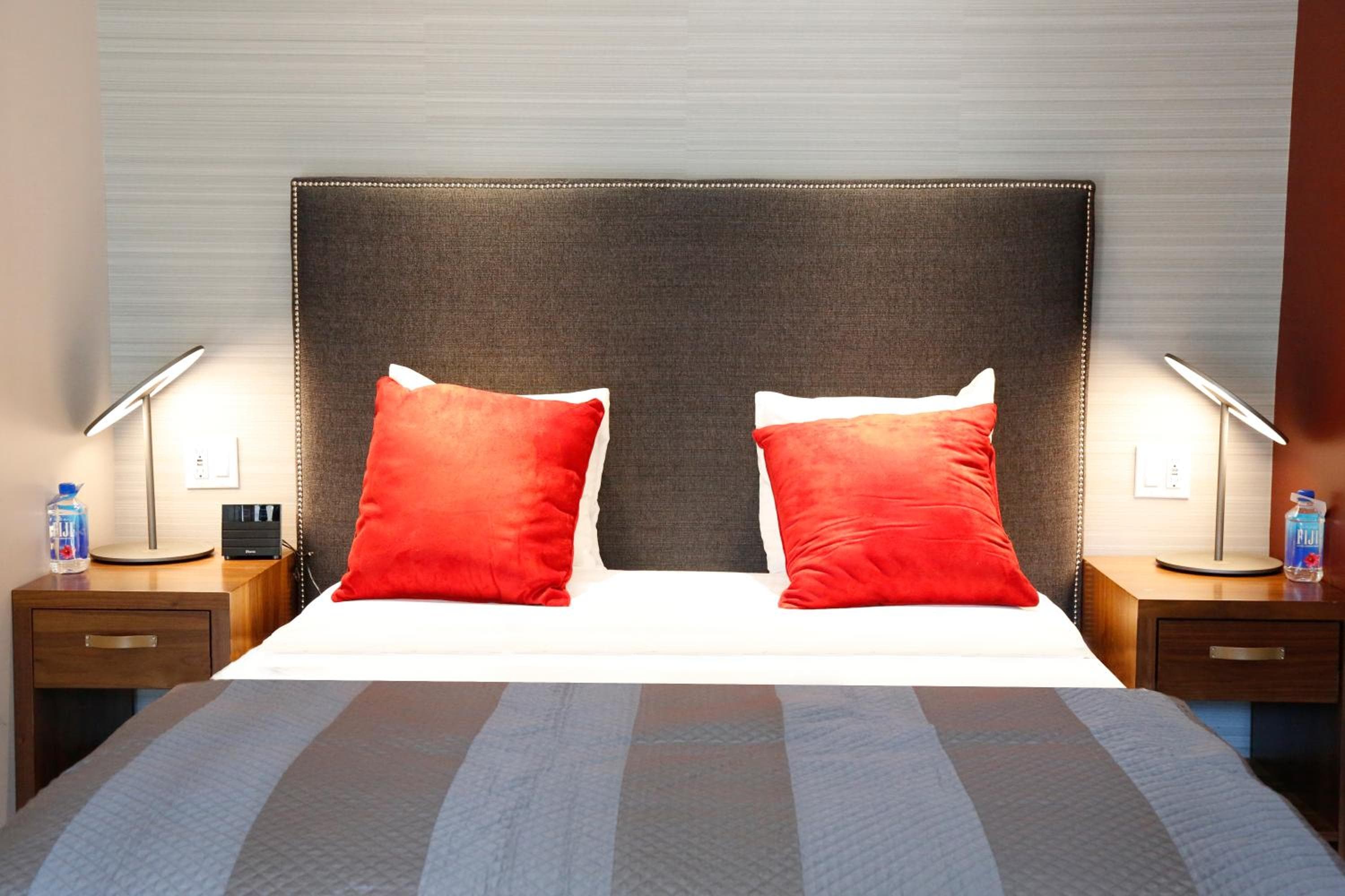 Albergo 32 32 — 4