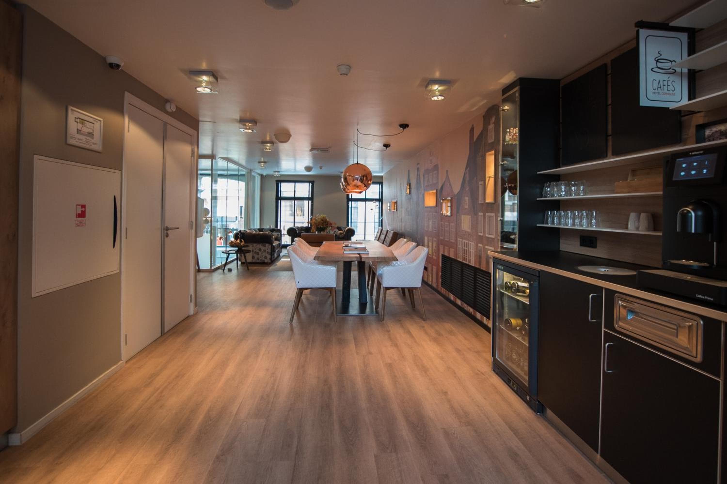 Hotel Cornelisz — 30