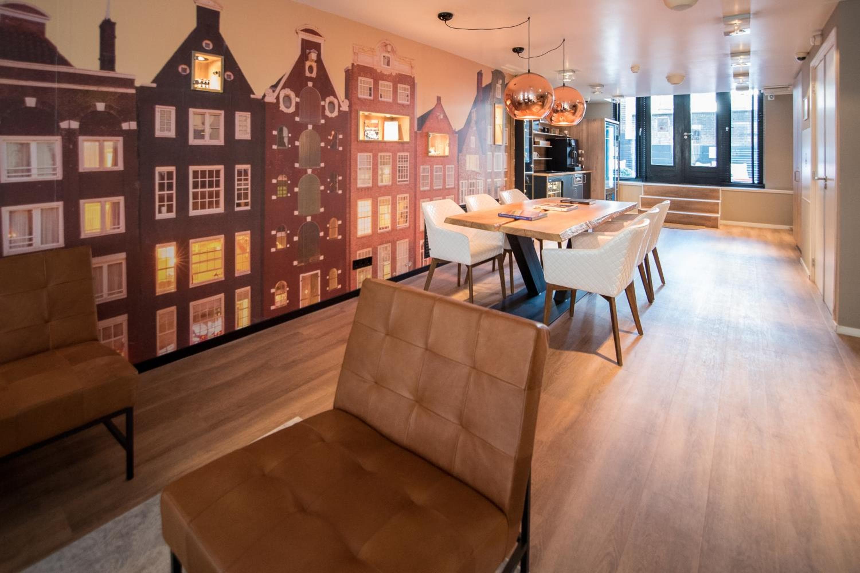 Hotel Cornelisz — 24