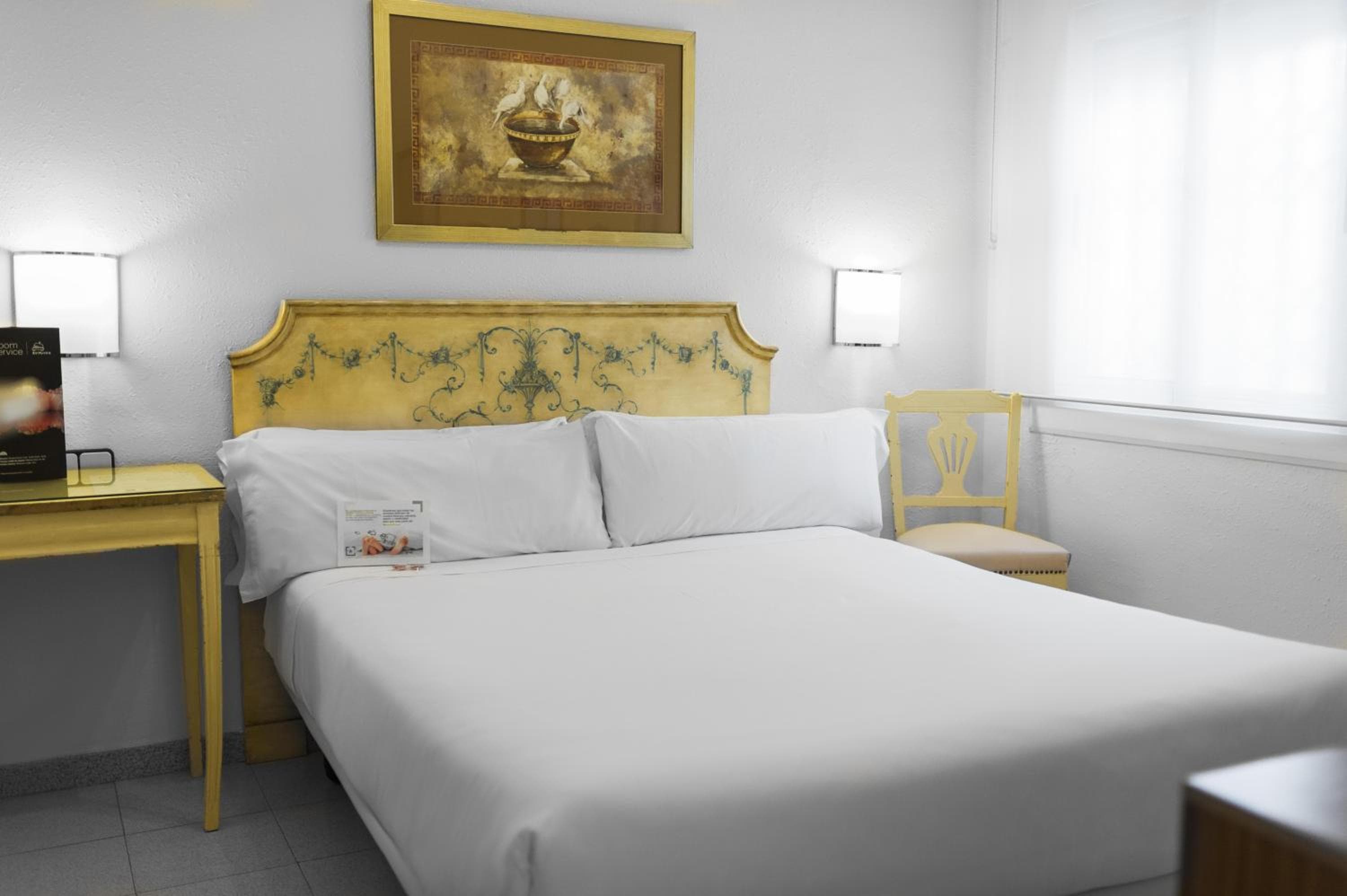 Mesón Castilla Atiram Hotels — 13