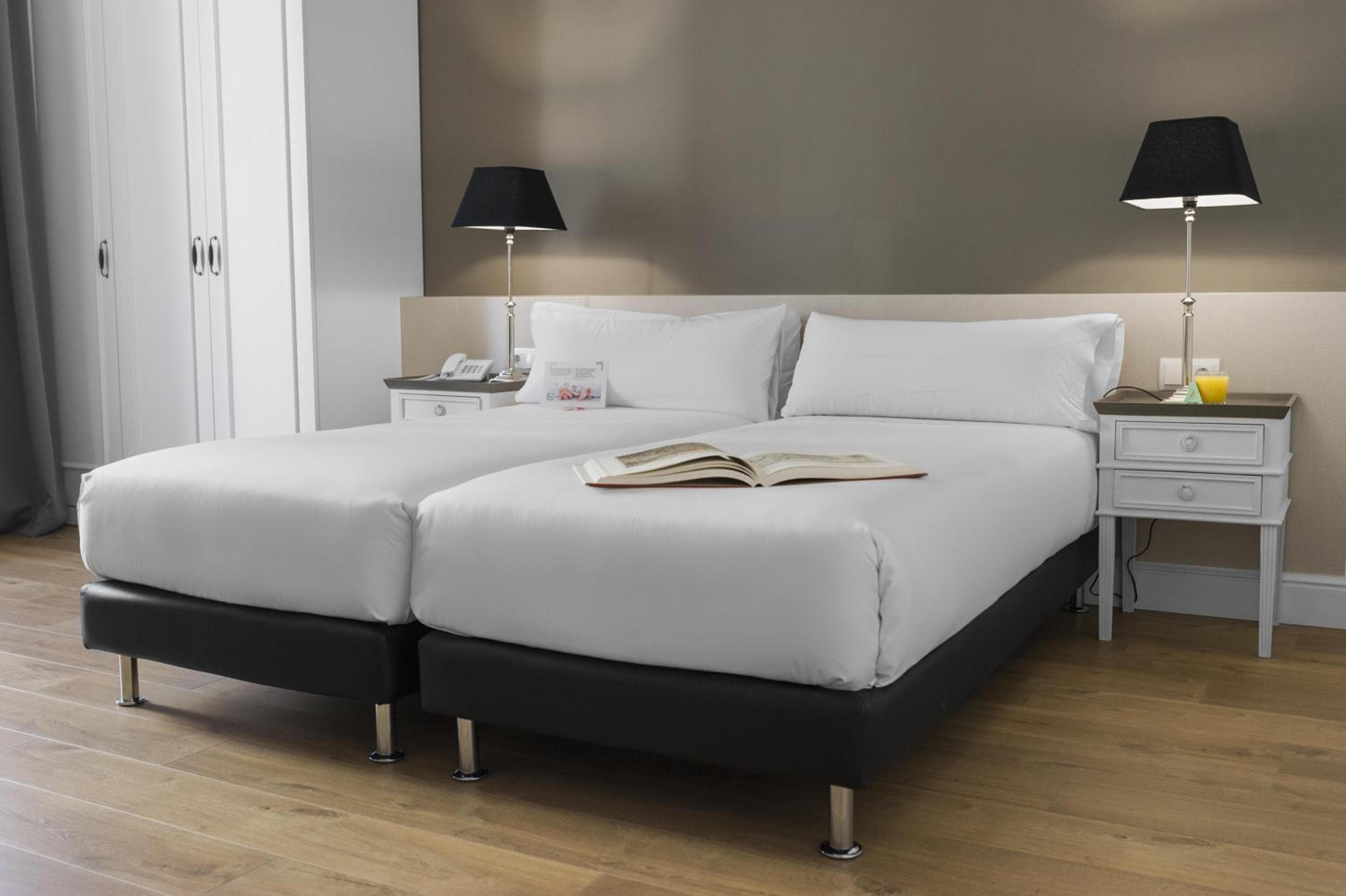 Mesón Castilla Atiram Hotels — 5