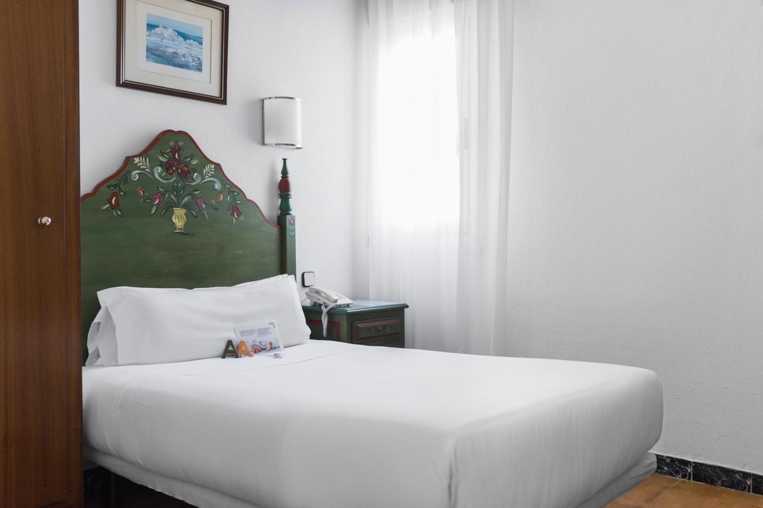 Mesón Castilla Atiram Hotels — 9