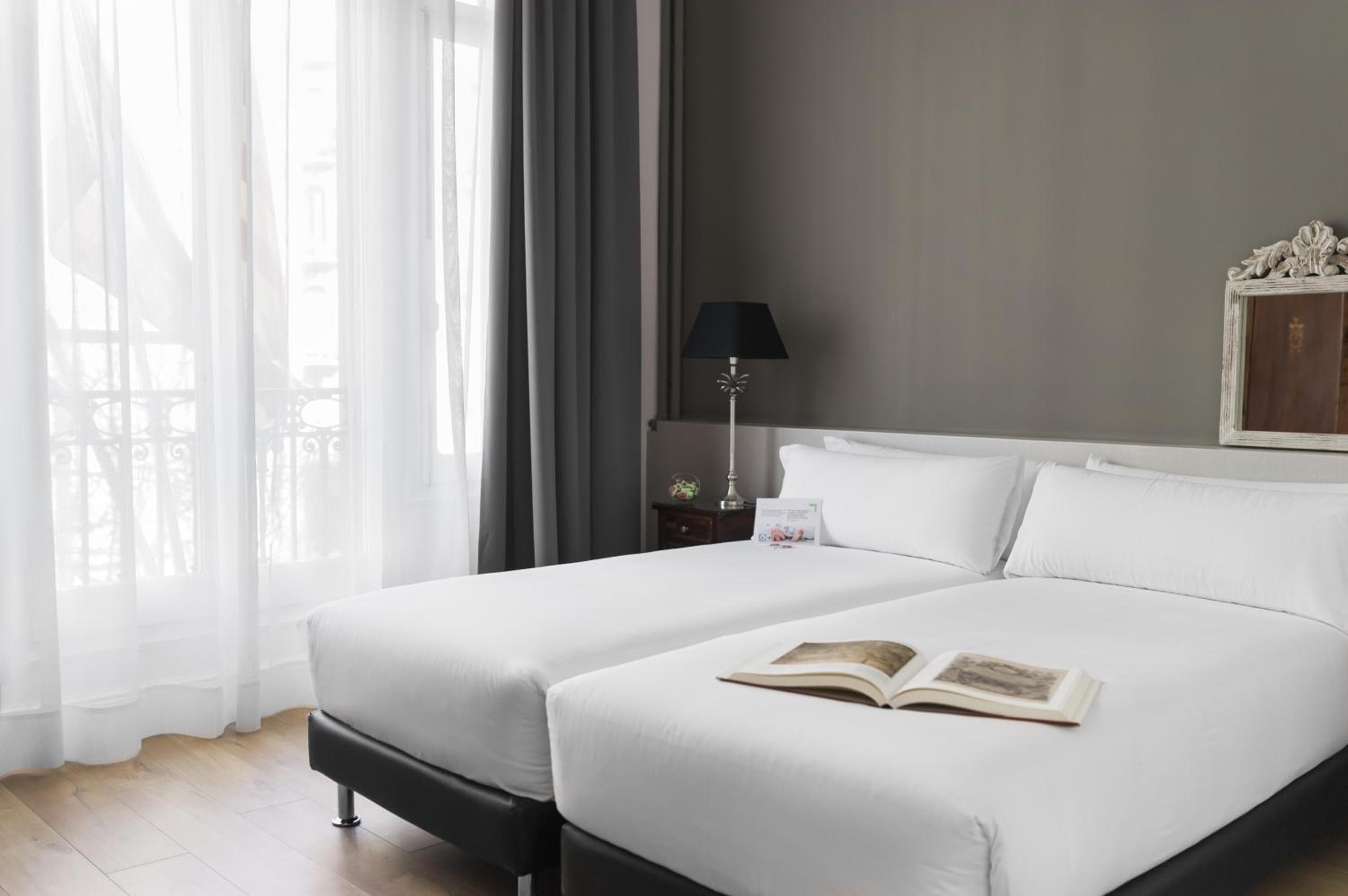 Mesón Castilla Atiram Hotels — 8