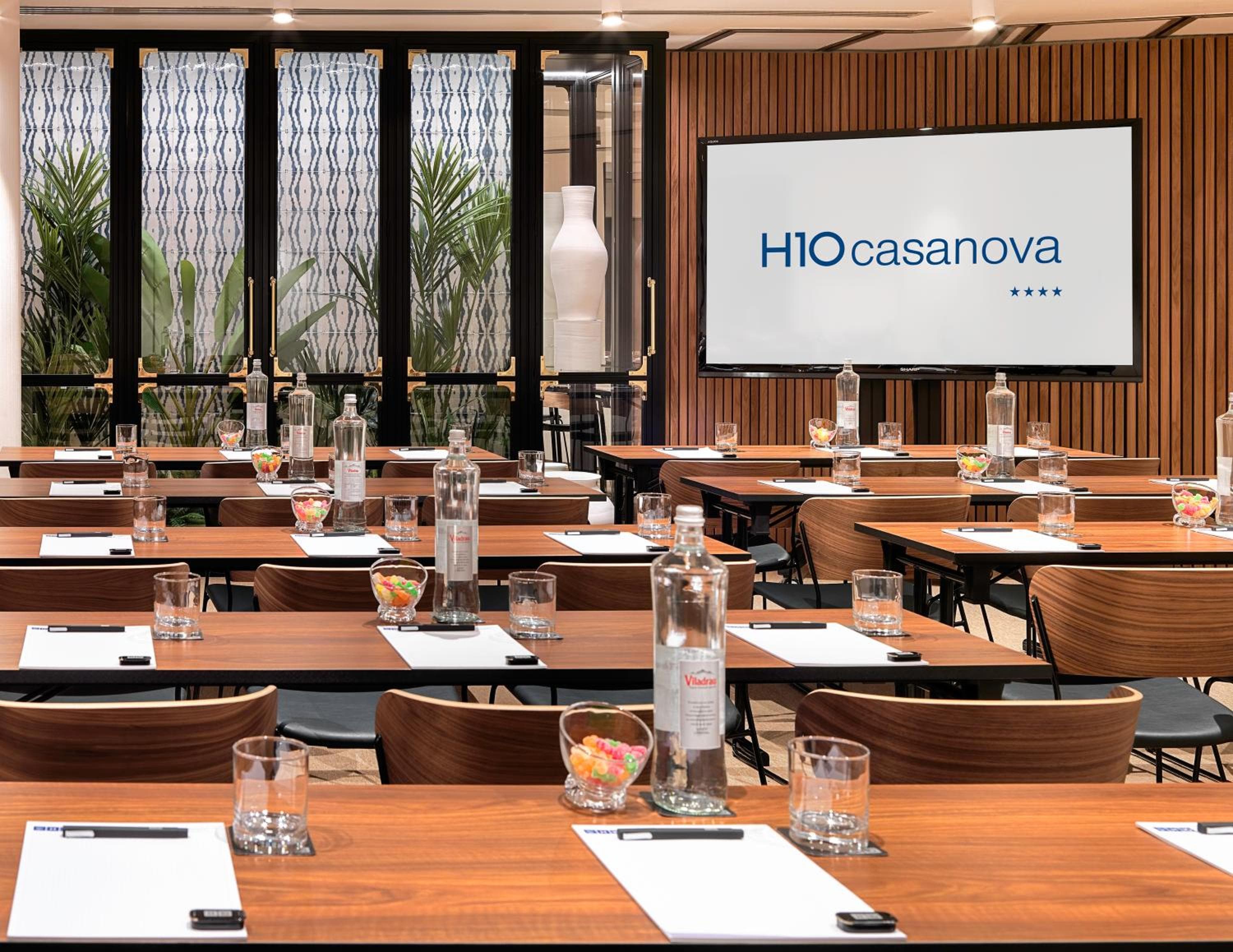 H10 Casanova — 10
