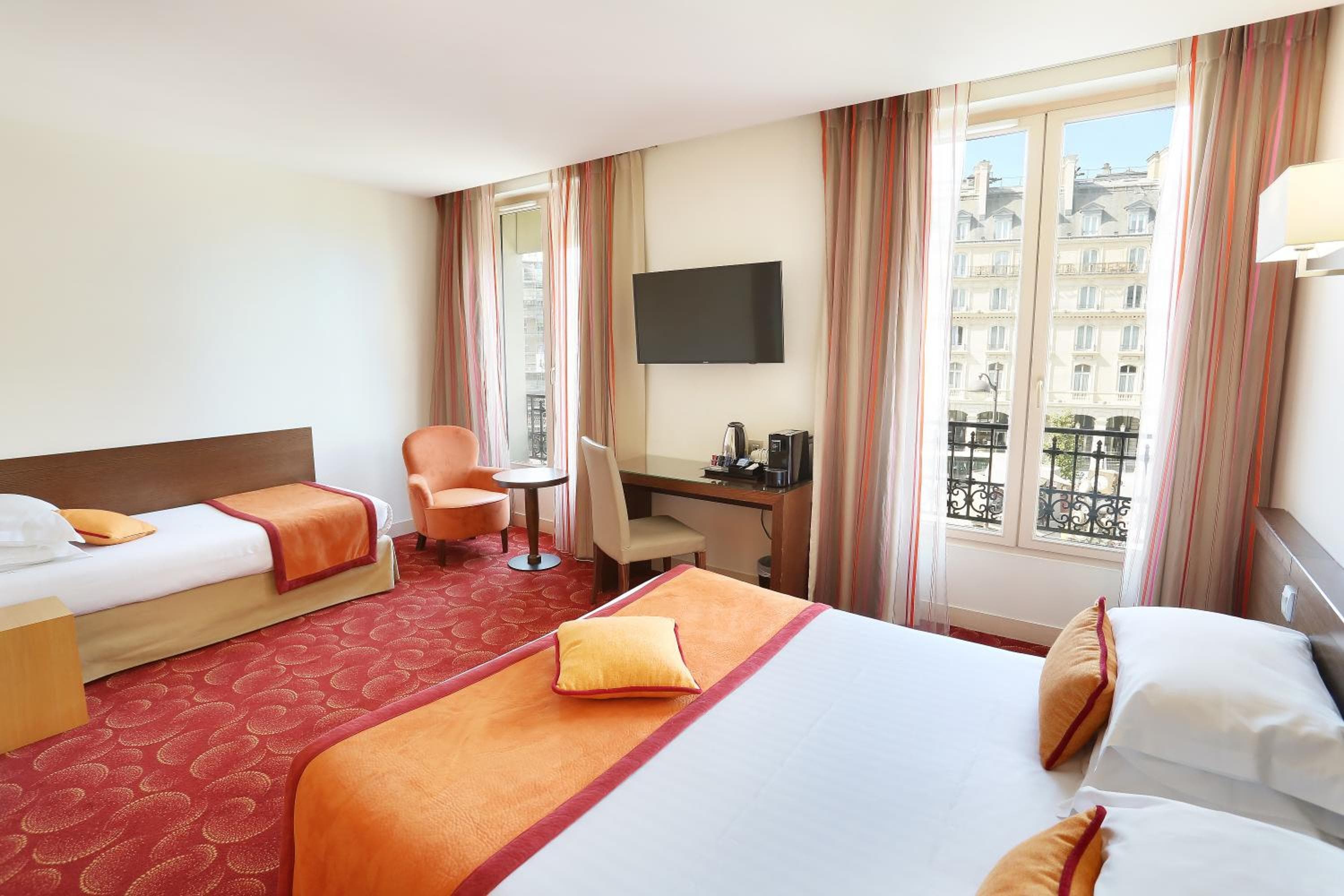 Le Grand Hôtel de Normandie — 27