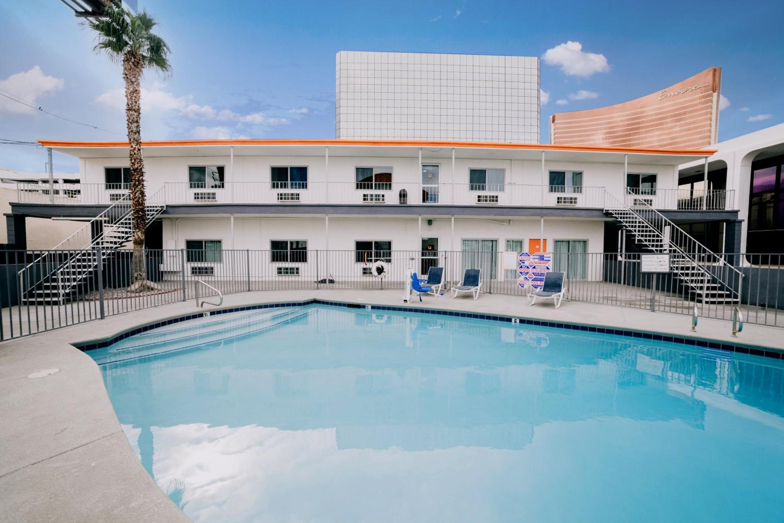 Siegel Select LV Strip-Convention Center — 8