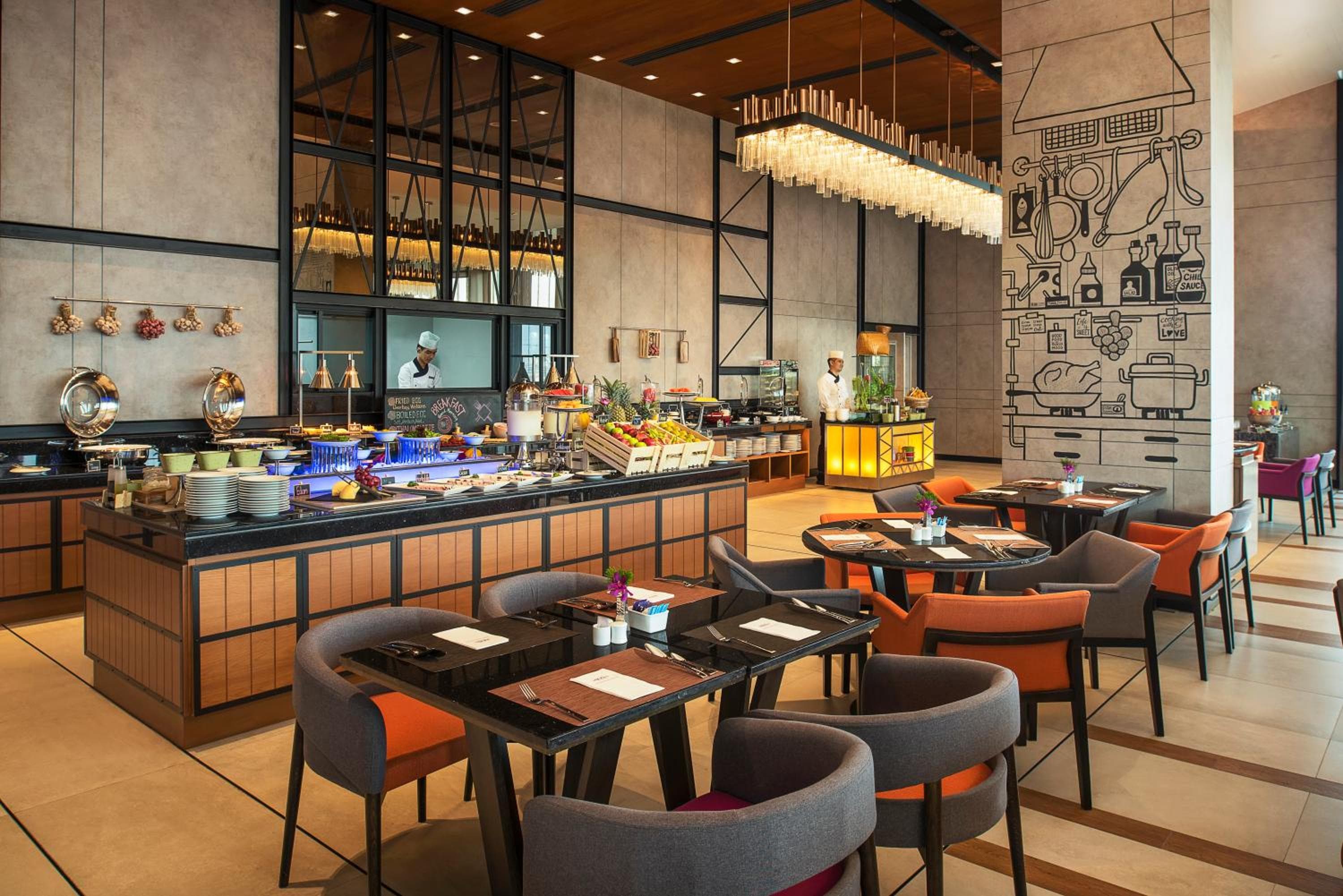 Mercure Bangkok Makkasan — 6