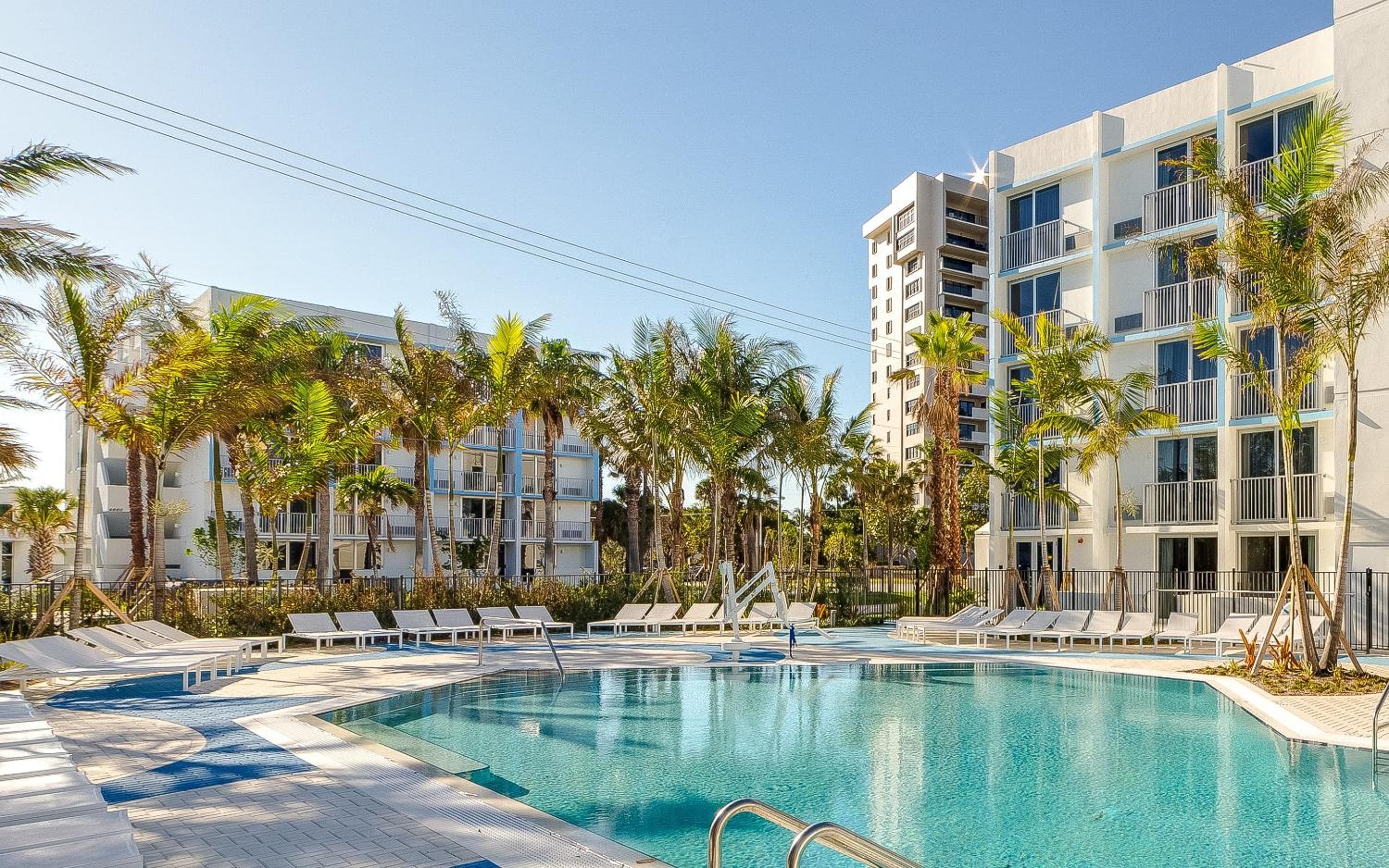 Plunge Beach Resort — 3