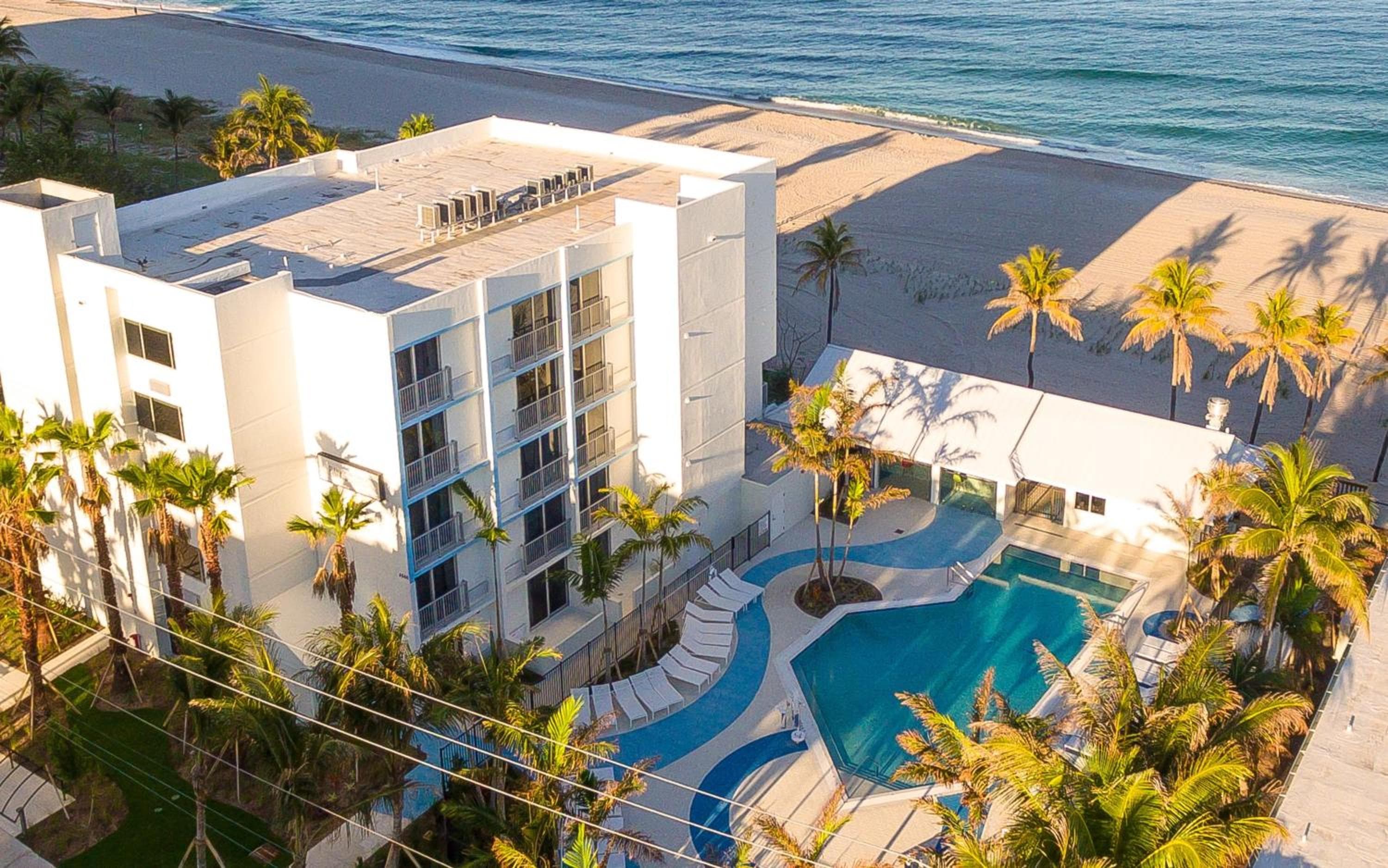 Plunge Beach Resort — 1