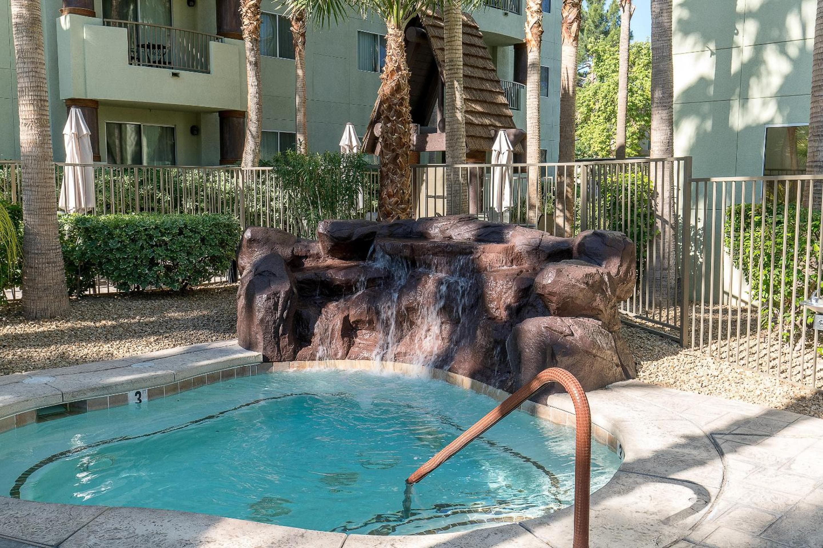 Tahiti All-Suite Resort — 16