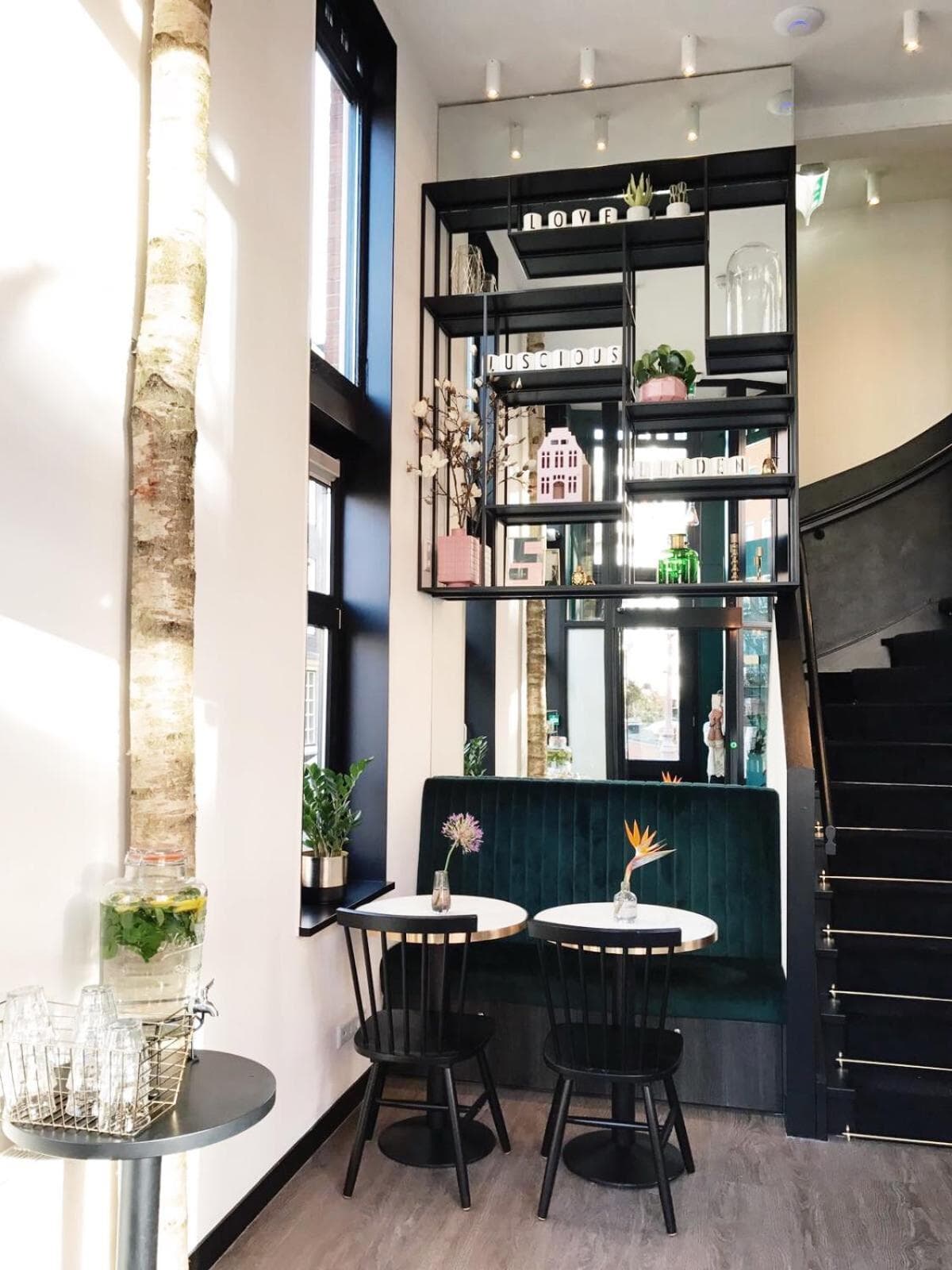 Linden Hotel — 23