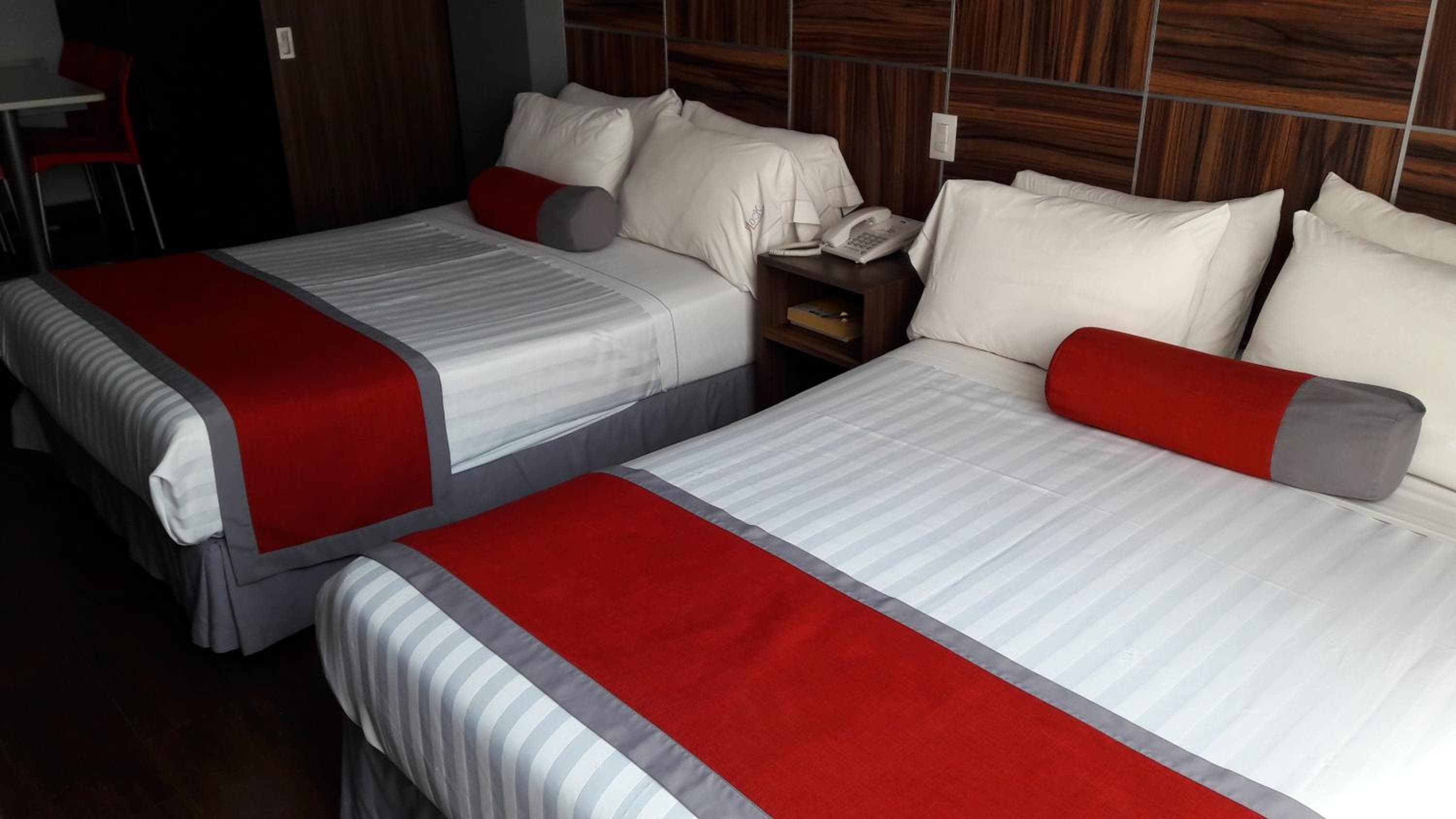 Hotel Block Suites — 12