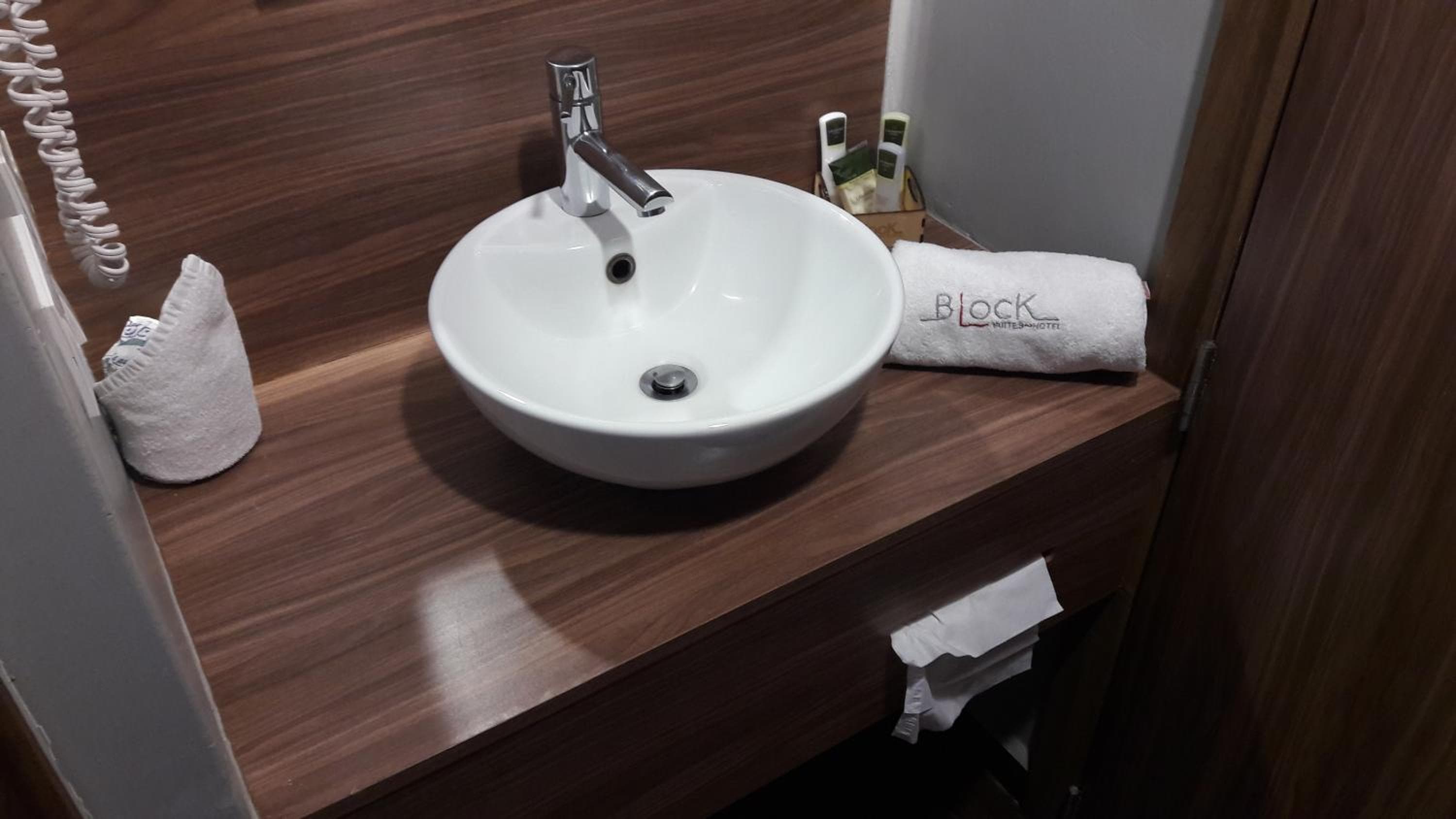 Hotel Block Suites — 29