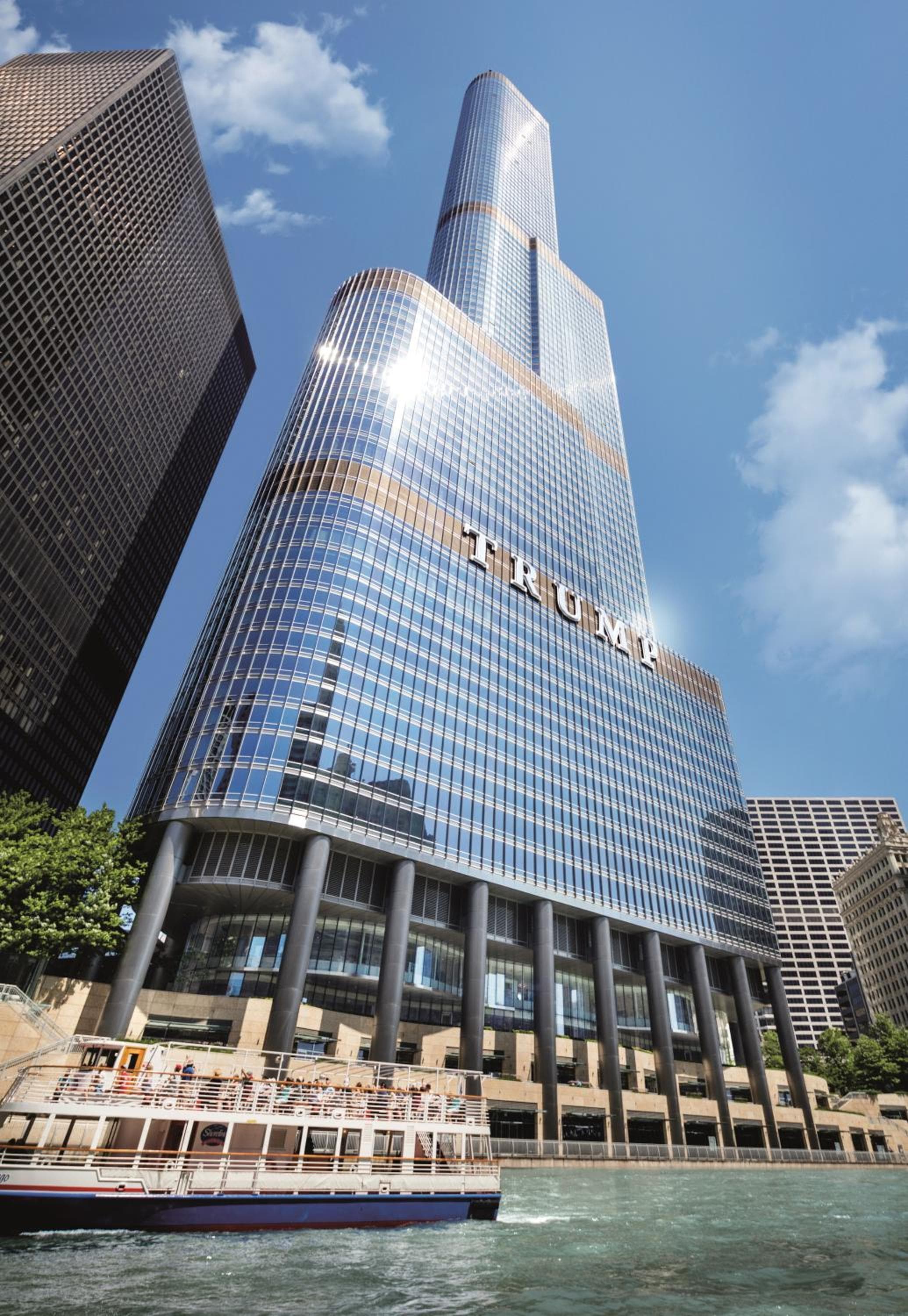 Trump International Hotel & Tower Chicago hotel, 401 North Wabash Avenue, Chicago, United States — photo 1