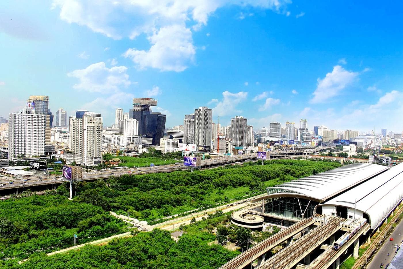 Mercure Bangkok Makkasan — 28