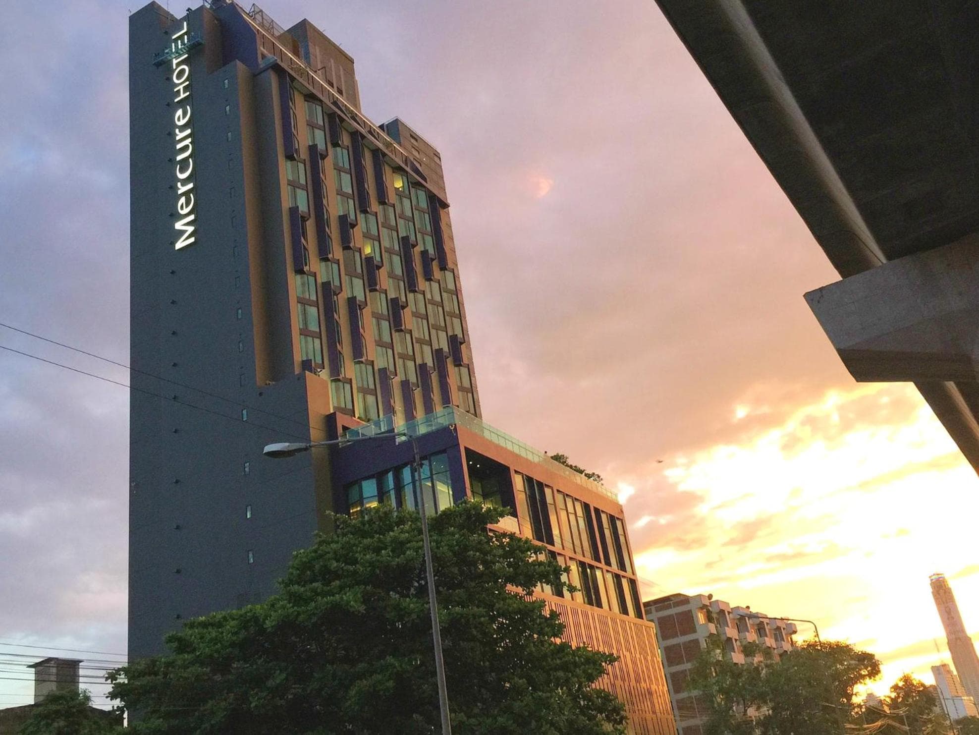 Mercure Bangkok Makkasan — 20