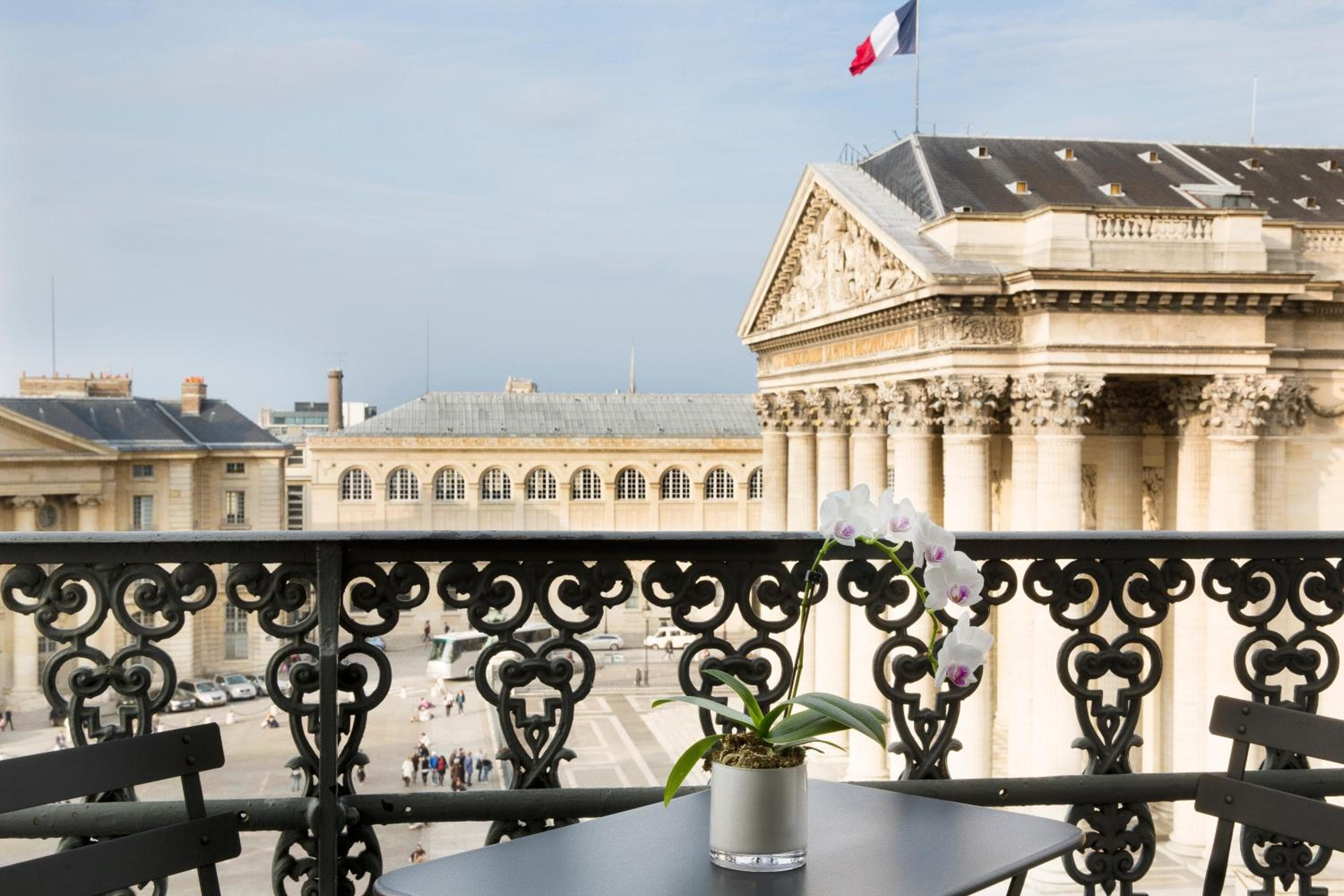 Hotel Les Dames du Panthéon — 16