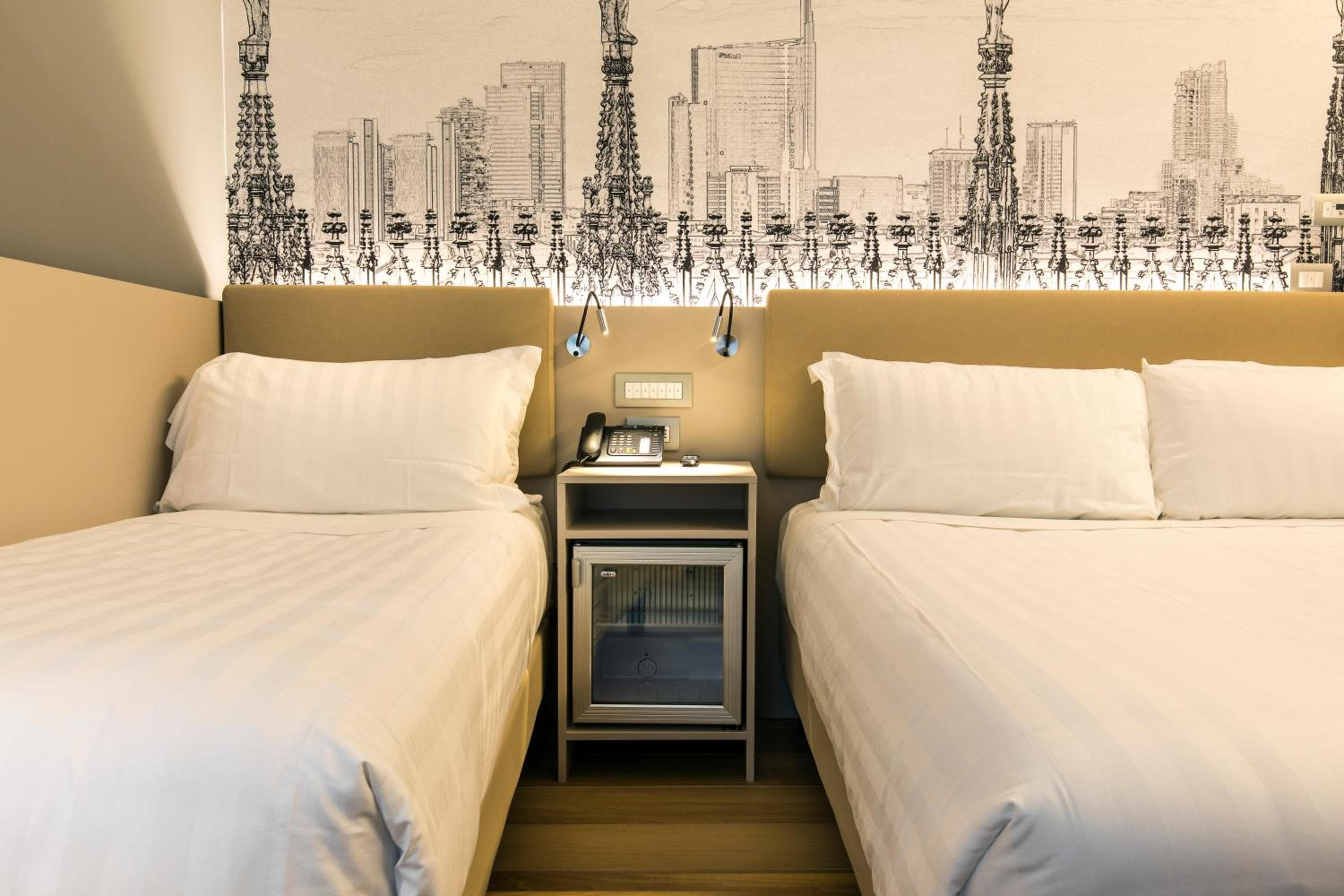 43 Bahnhof Hotel — 18
