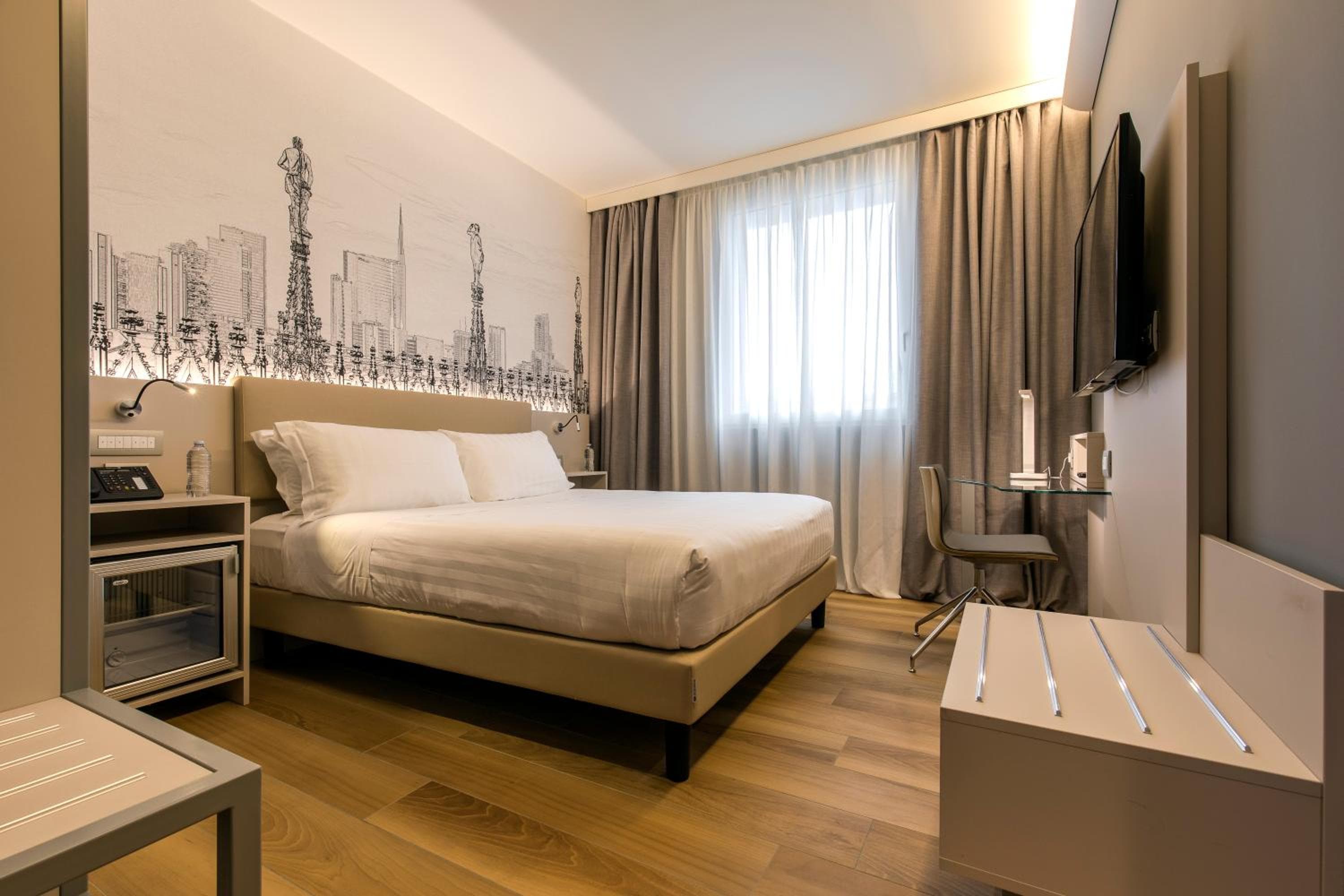 43 Bahnhof Hotel — 6