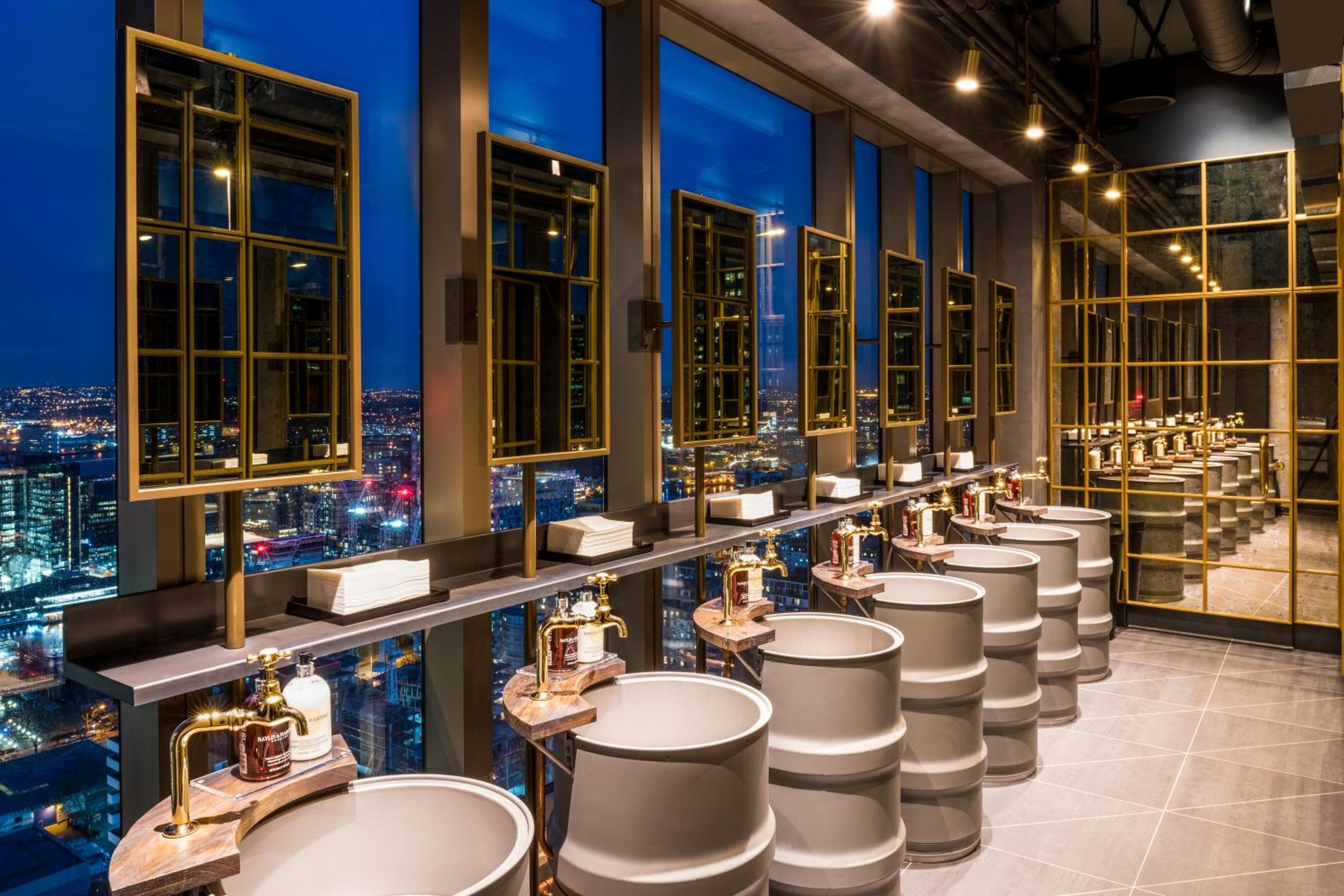 Novotel London Canary Wharf — 11
