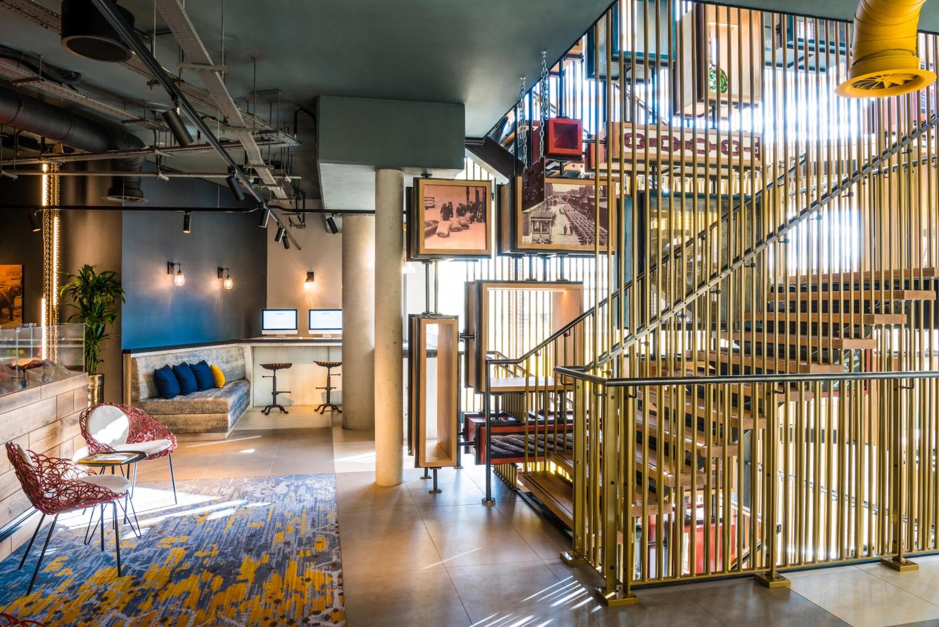 Novotel London Canary Wharf — 2