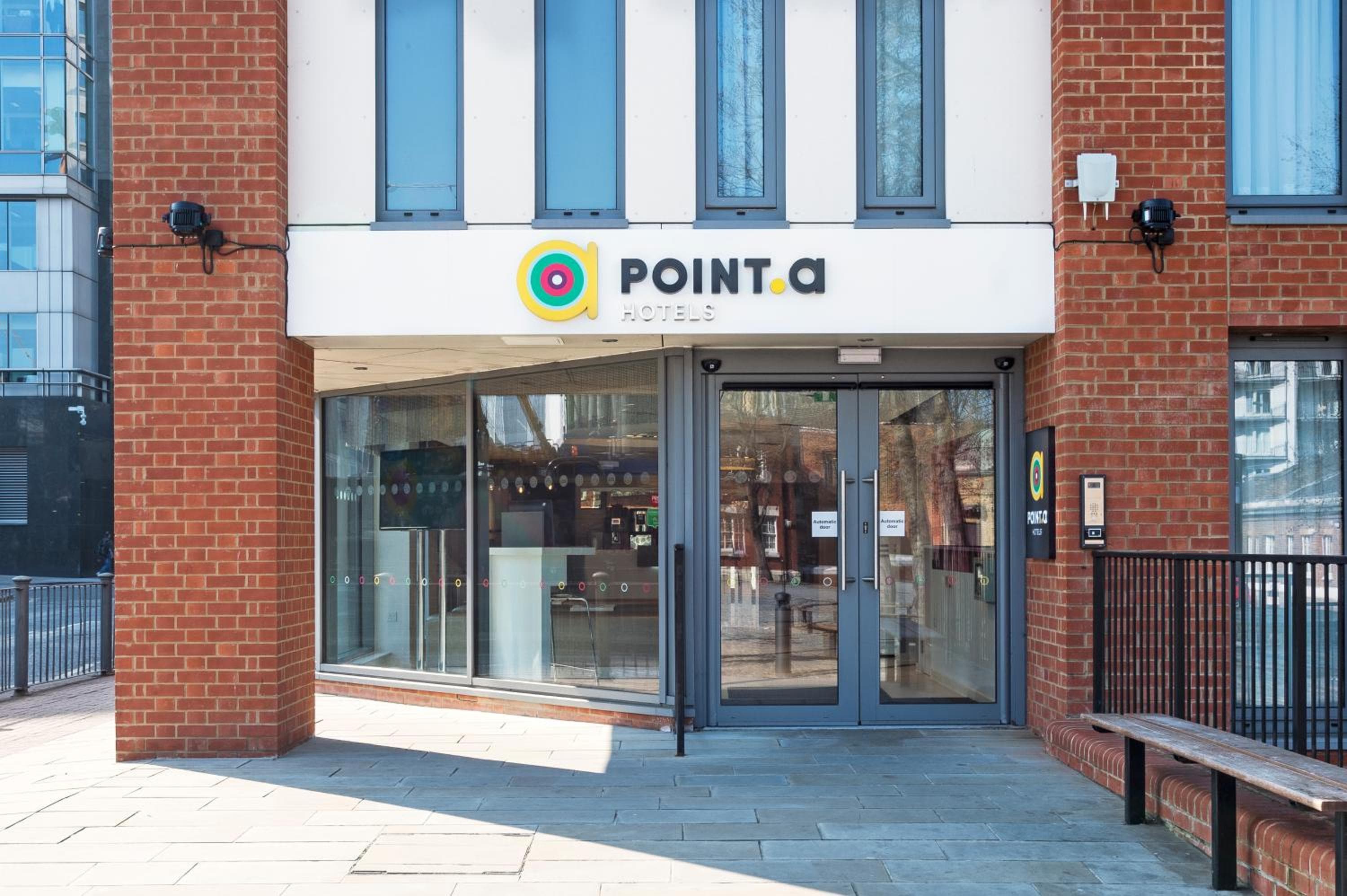 Punto A Hotel Londra Canary Wharf — 28