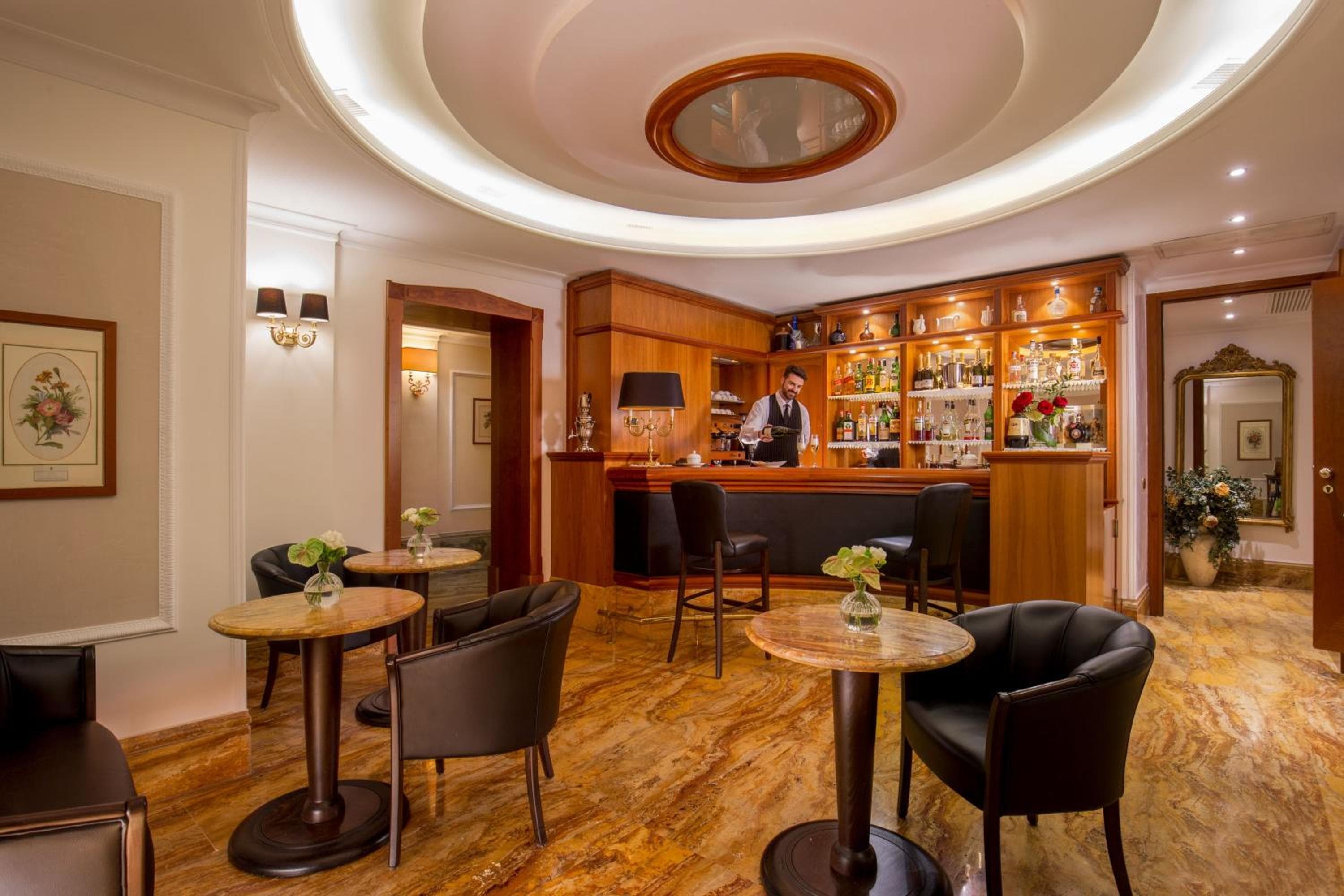 Hotel del siglo XIX — 23