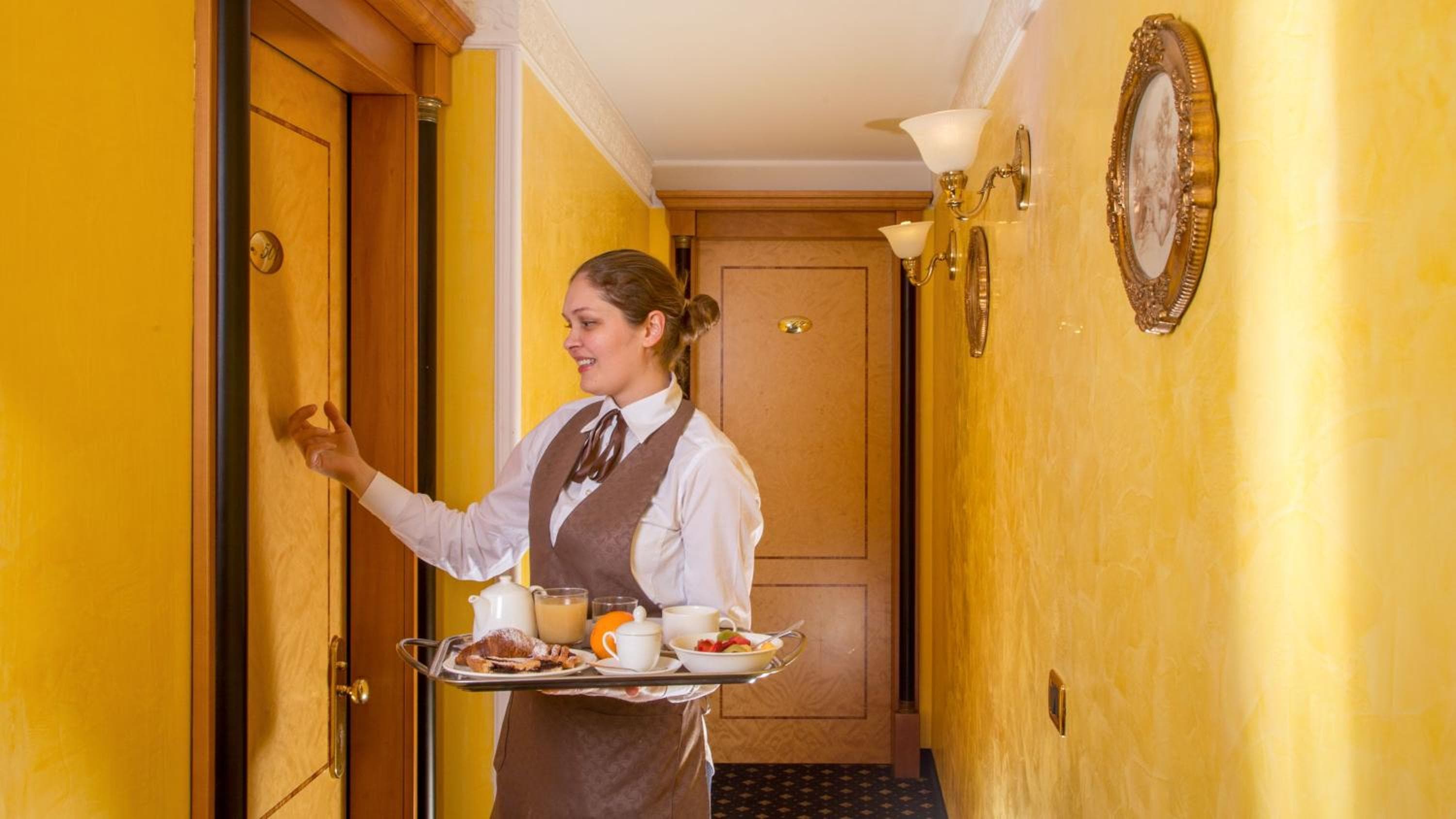Hotel del siglo XIX — 21