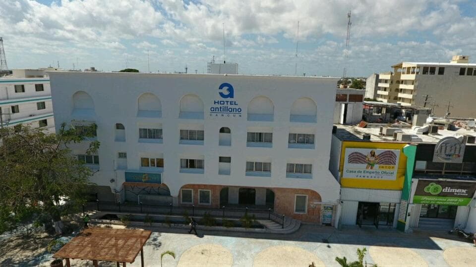 Hotel Antillano Cancun — 3