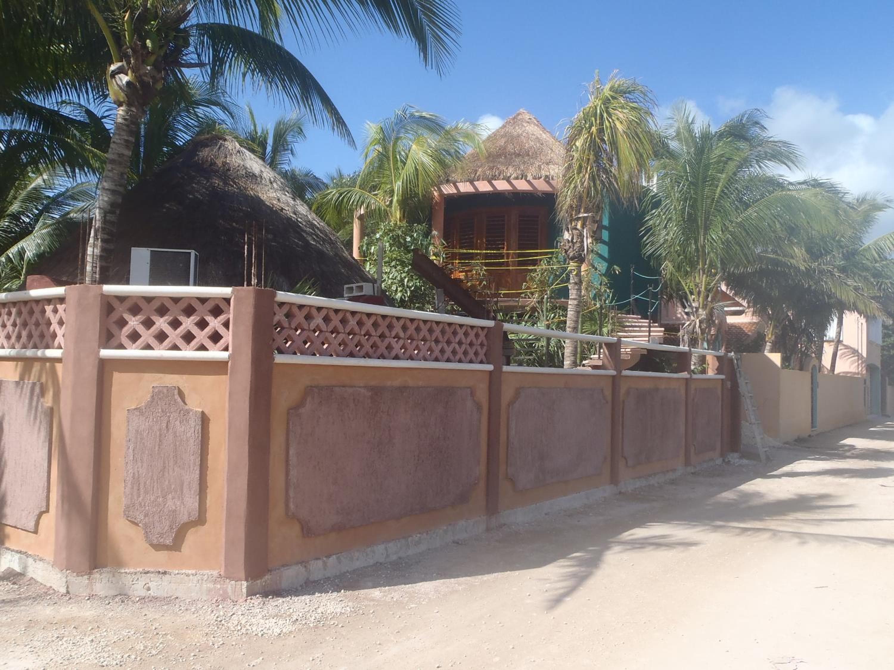 Cocos Cabañas Playa del Carmen Solo adulti — 1