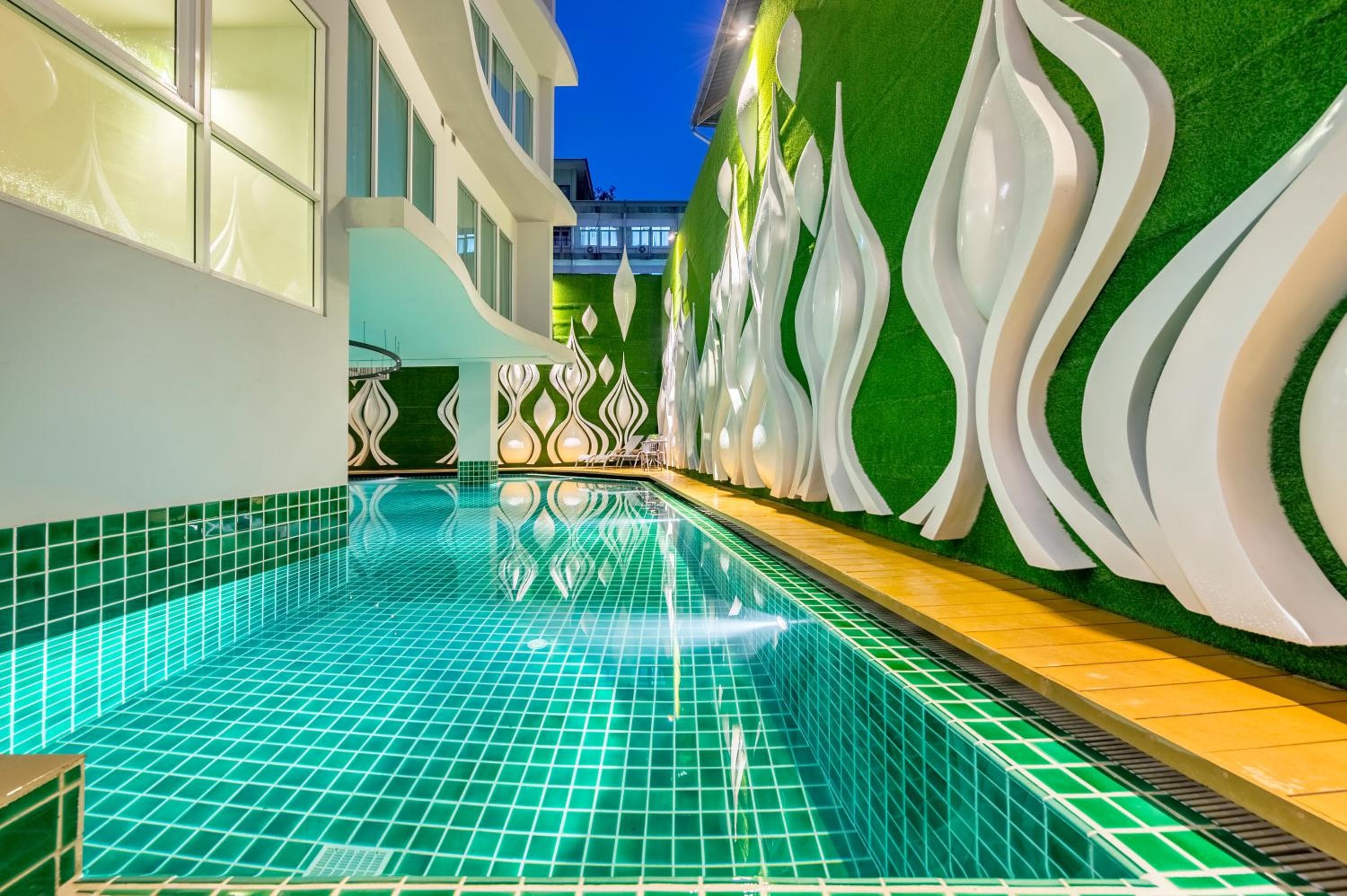 Anajak Bangkok Hotel - SHA Plus — 14