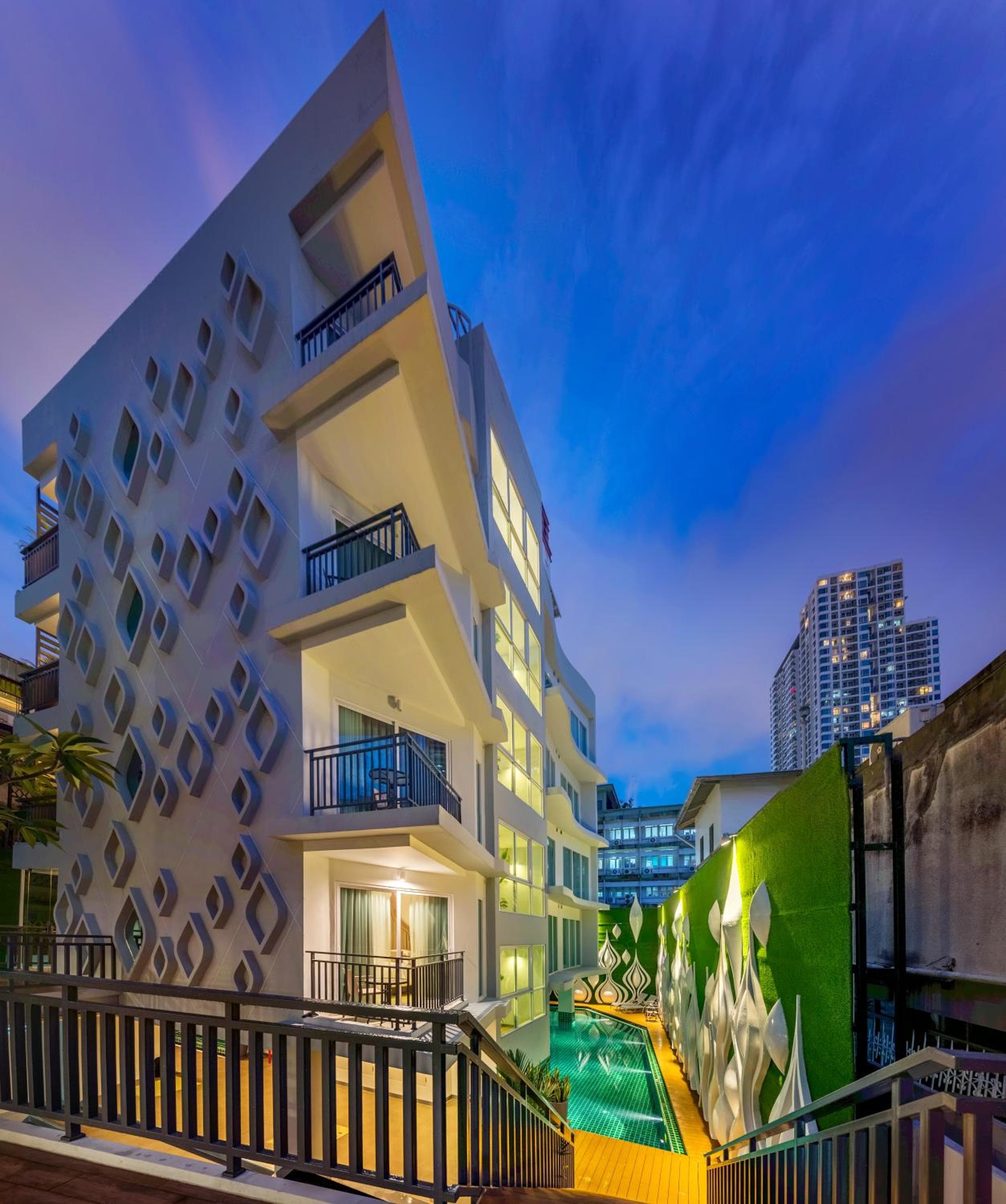 Anajak Bangkok Hotel - SHA Plus — 13