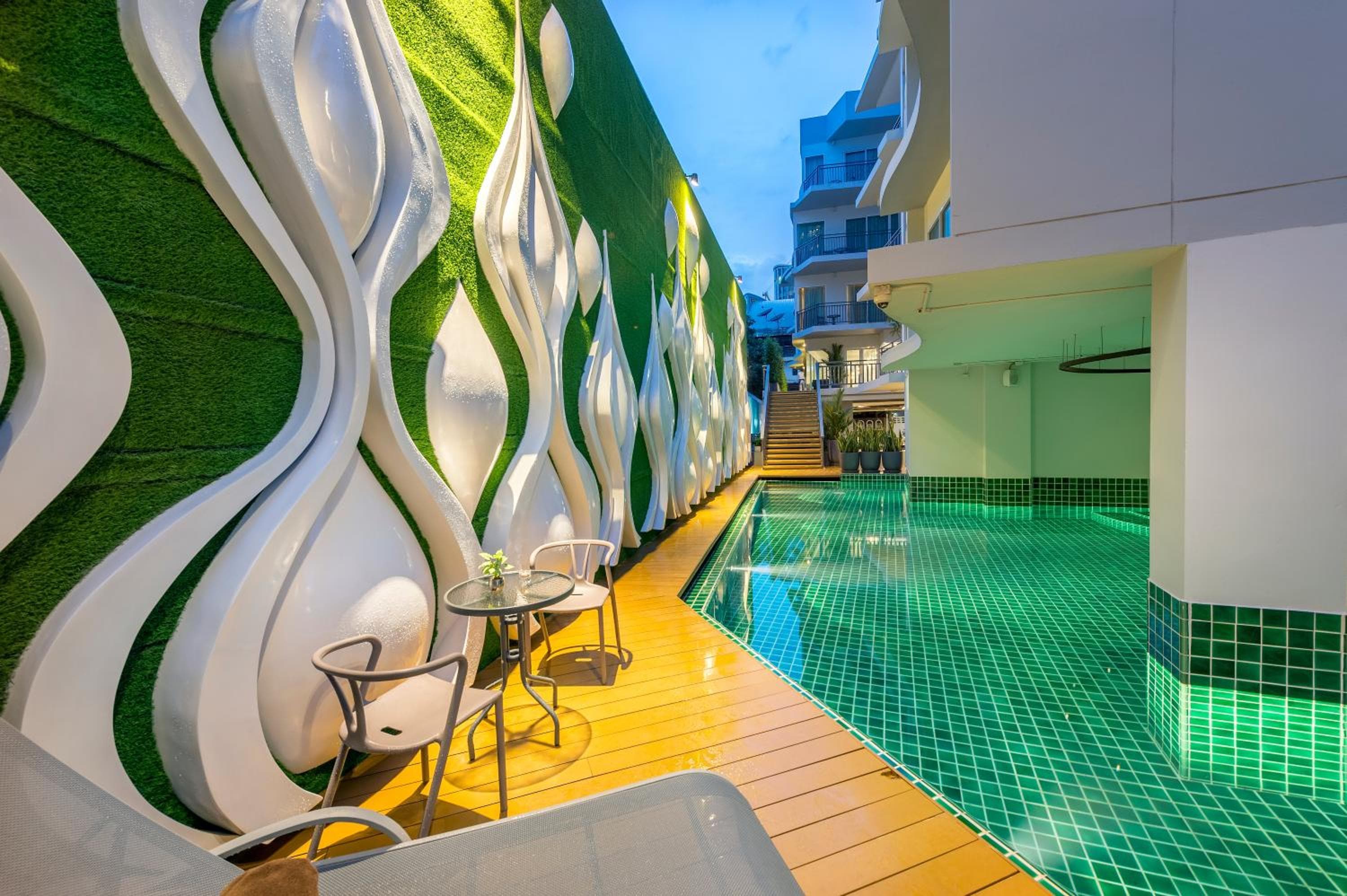 Anajak Bangkok Hotel - SHA Plus — 9