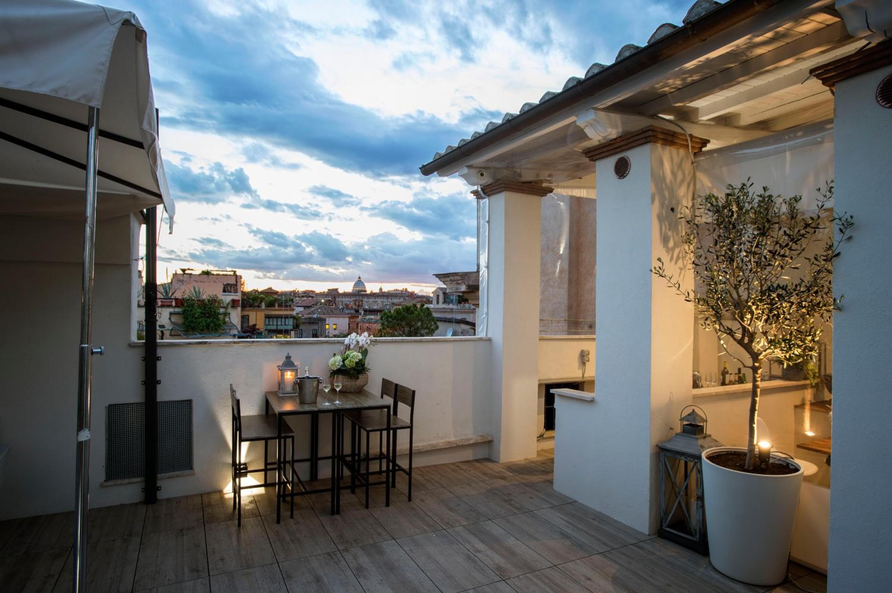 Terrace Pantheon Relais — 9