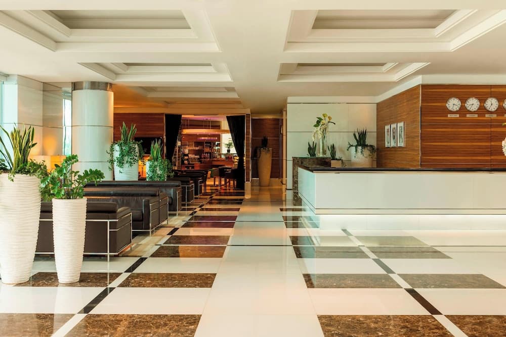 Four Points by Sheraton Bur Dubai — 10